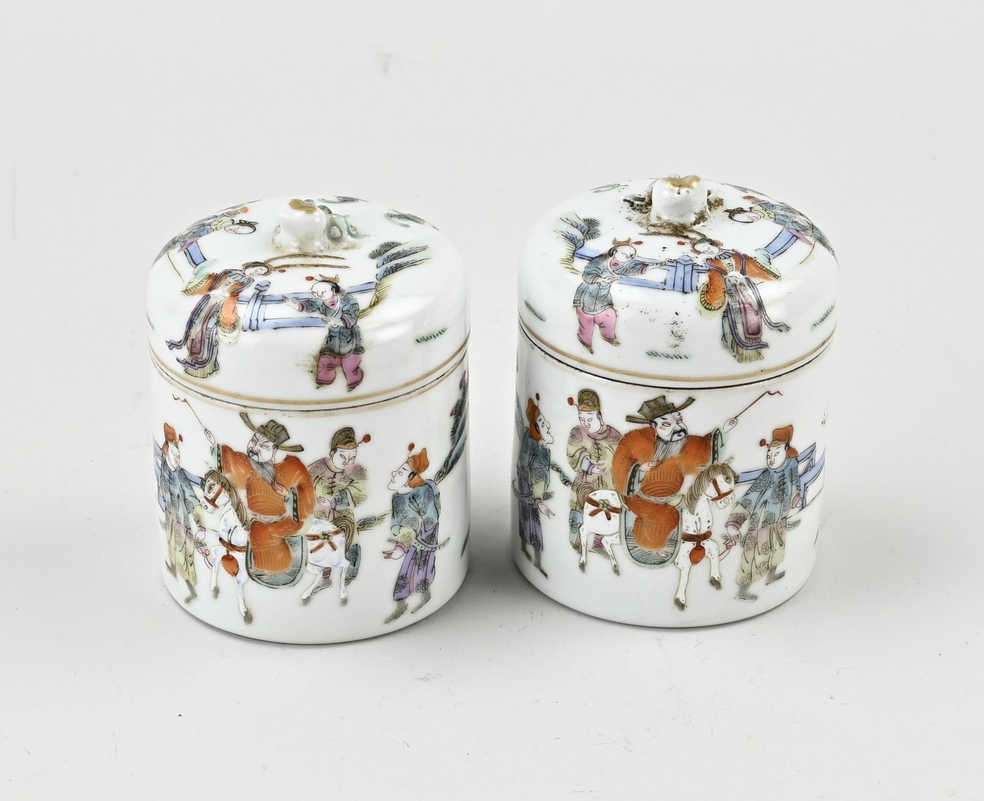 2 fam. Rose lidded pots with cups - Image 3 of 4