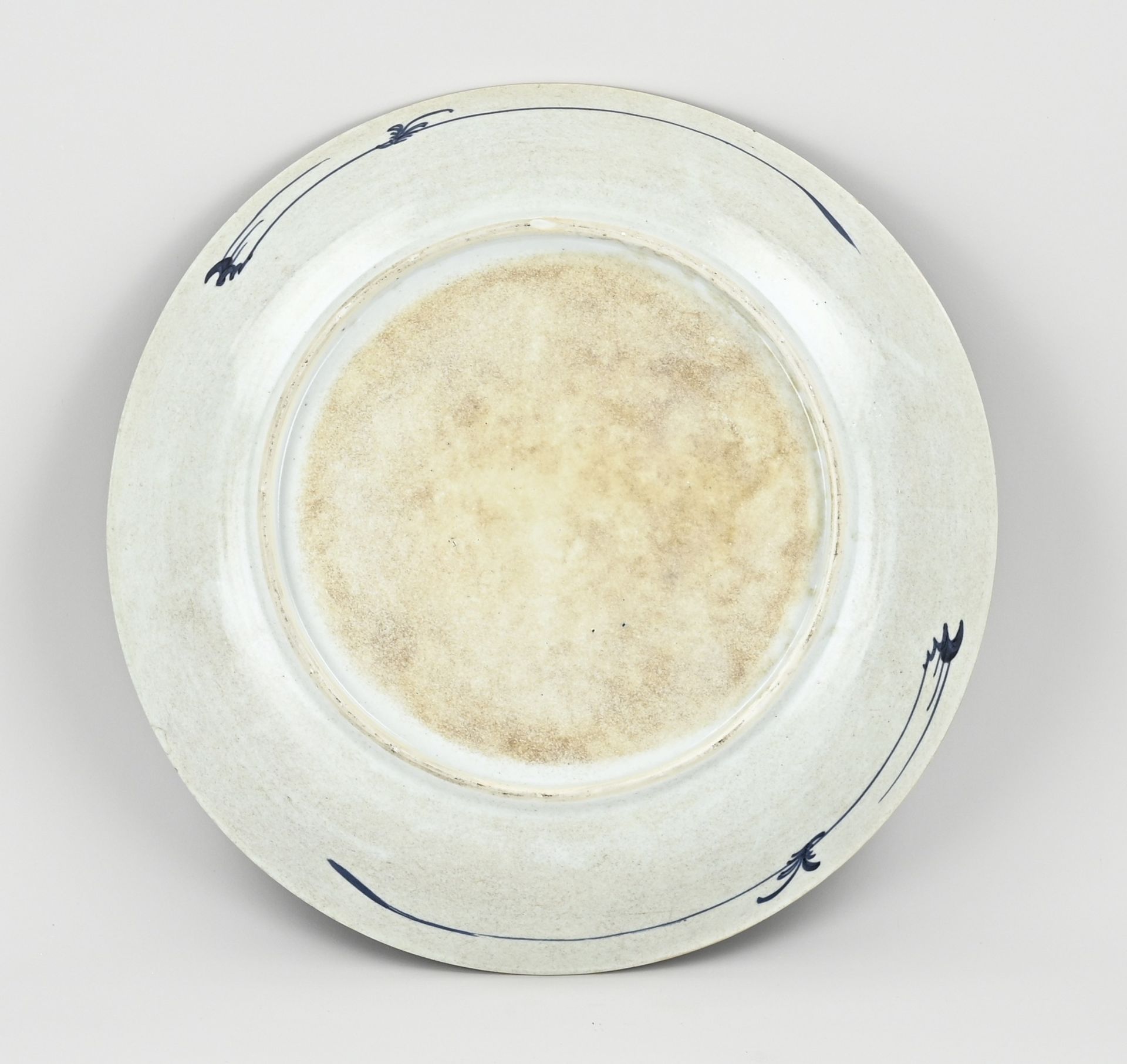 18th century Chinese grape dish Ø 37 cm. - Image 2 of 2