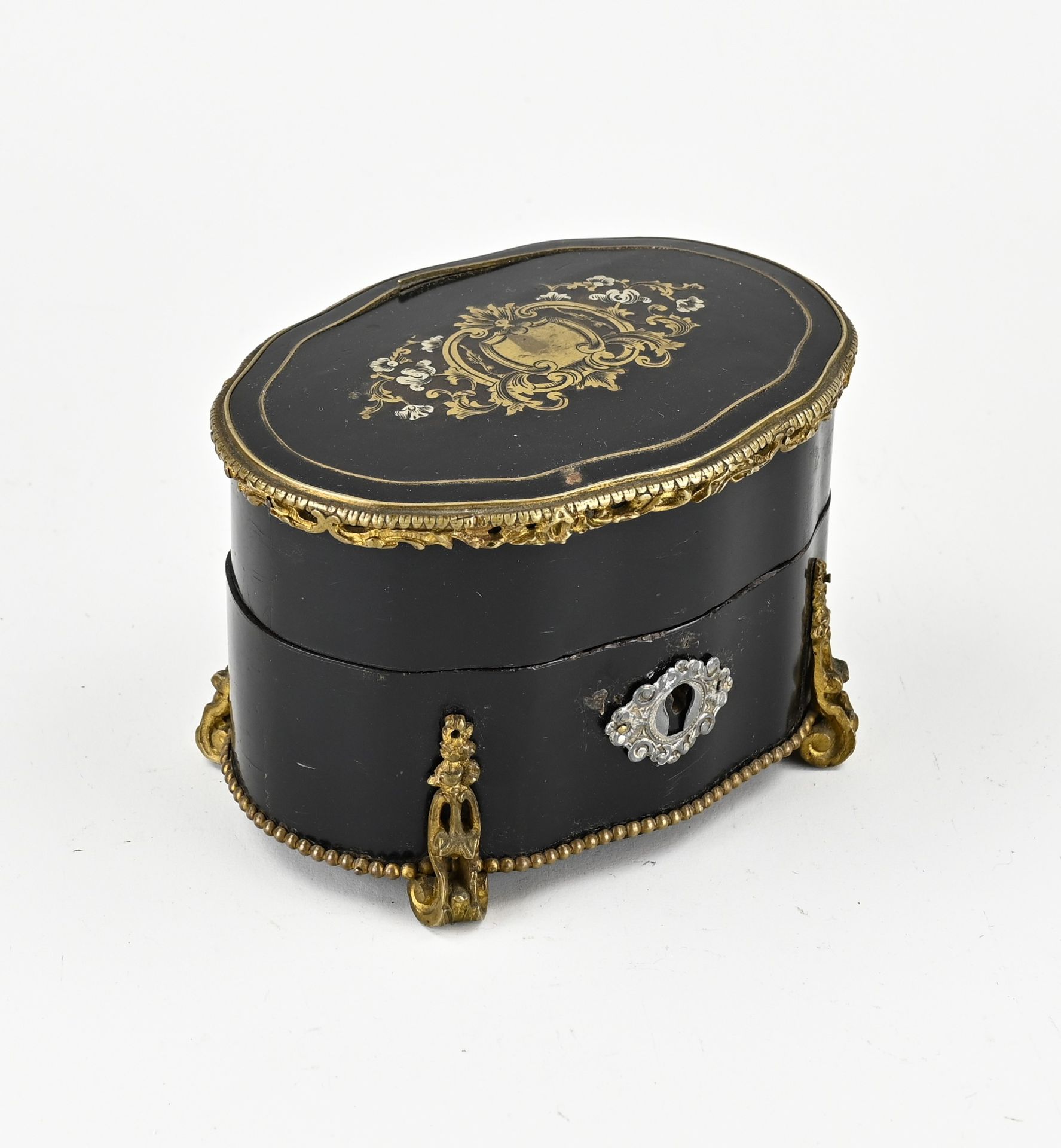 French lidded box with boulle