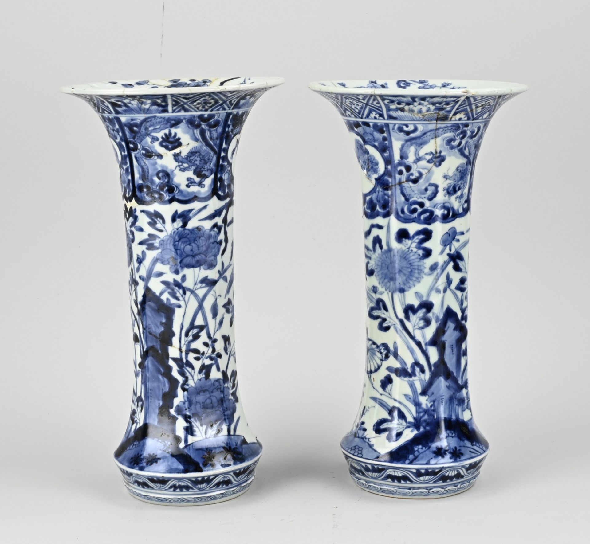 Two Japanese vases, H 30.7 cm. - Bild 2 aus 3