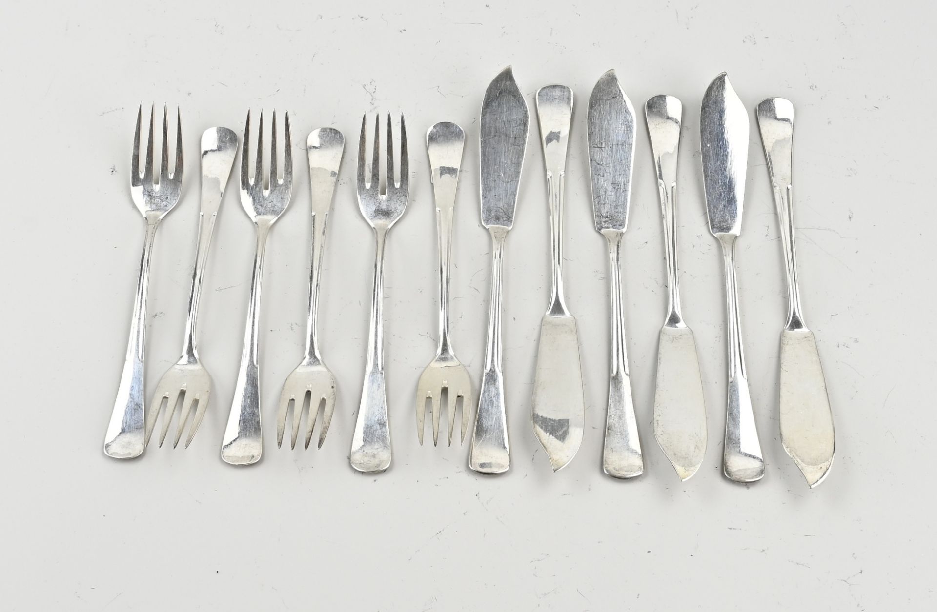 Silver fish cutlery, 6 persons