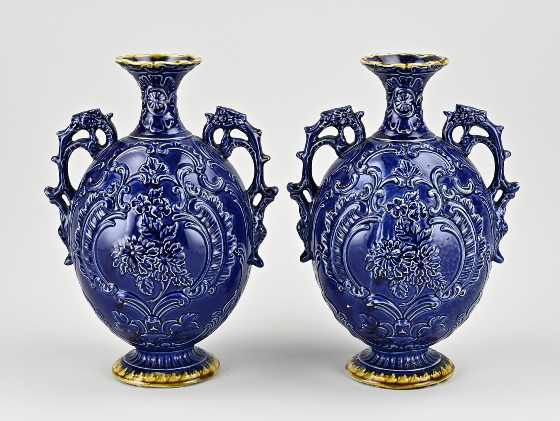 Two majolica vases, H 29 cm. - Image 2 of 3