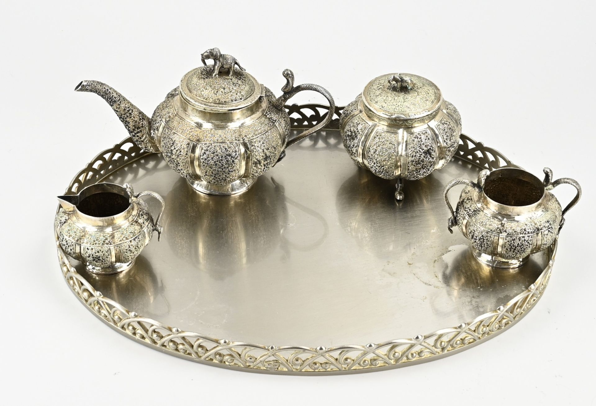 Tea set with tablet - Bild 2 aus 2