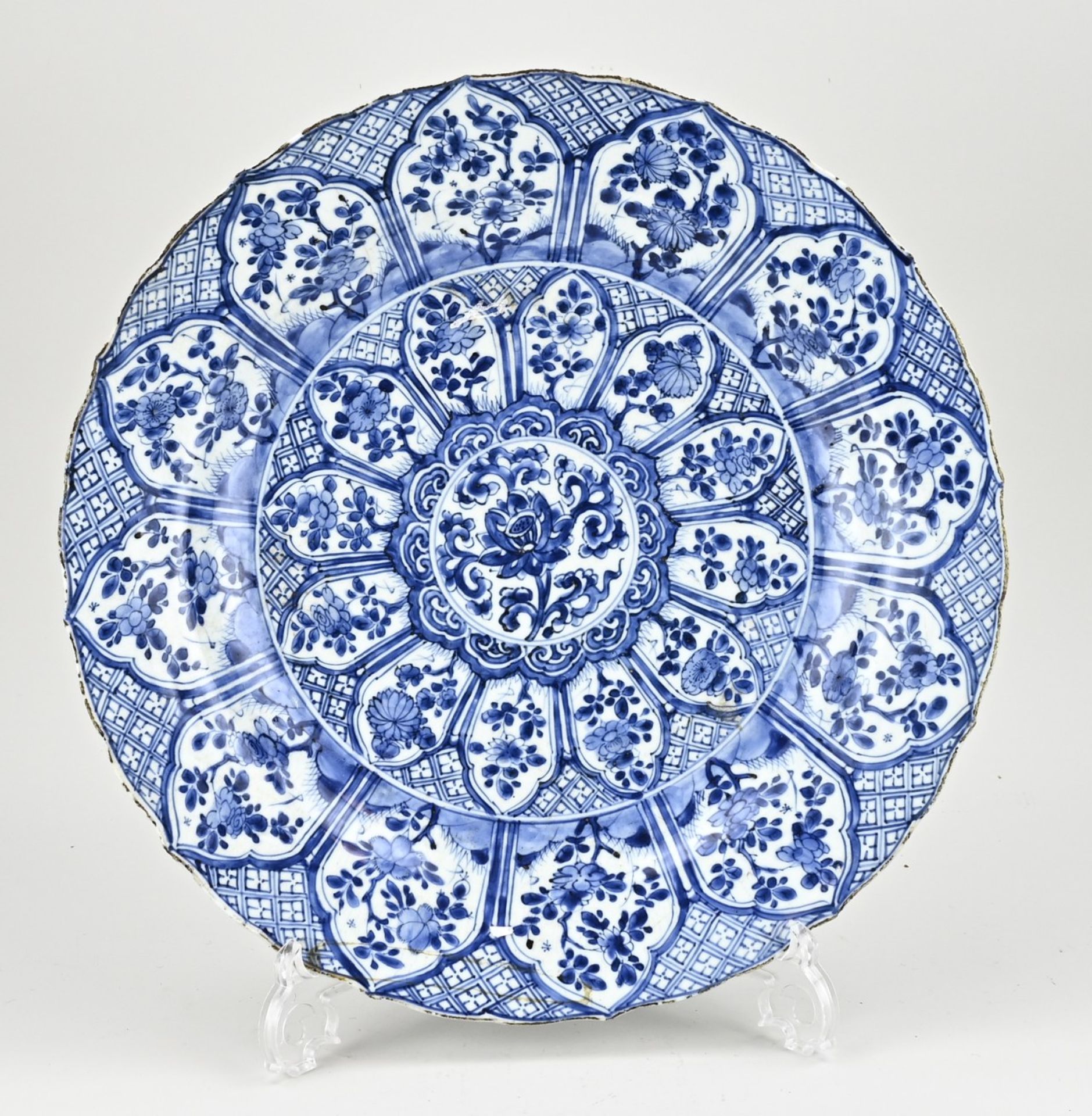 Chinese kang xi dish Ø 38.5 cm.