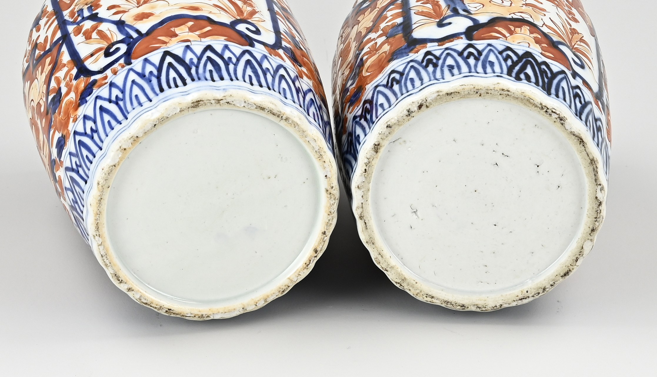 Two Japanese Imari vases, H 24.5 cm. - Image 2 of 2