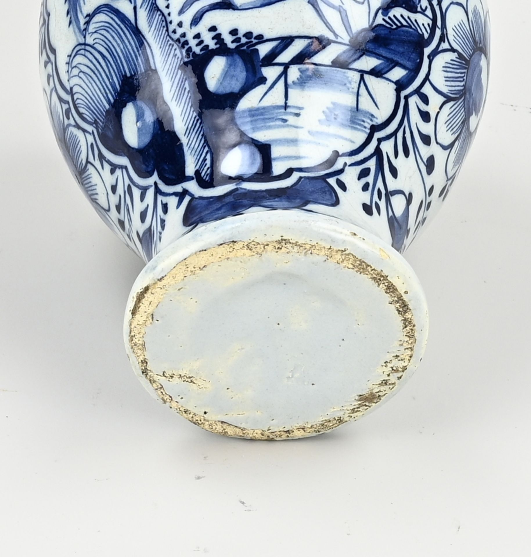 Delft lidded pot - Image 2 of 2