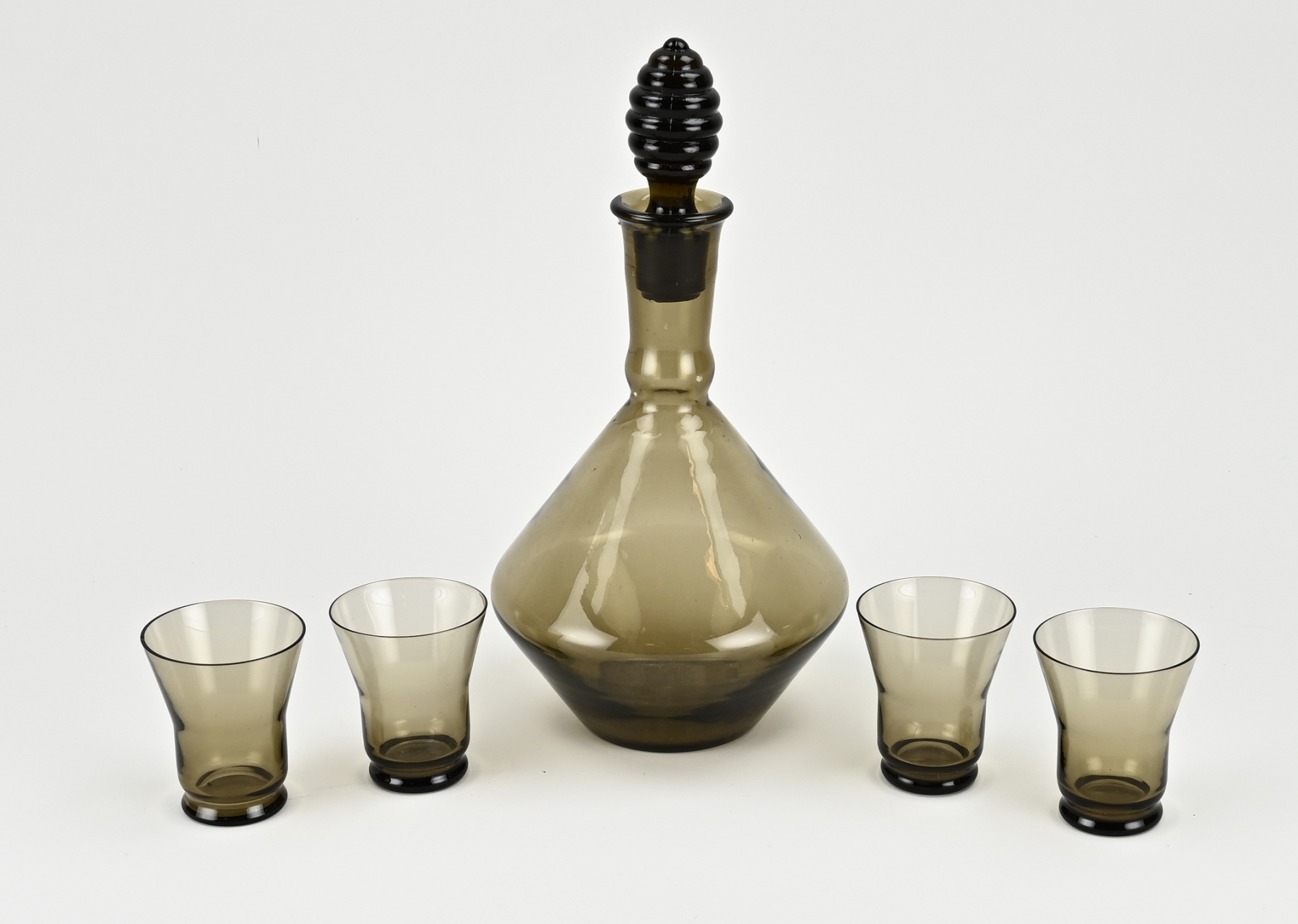 Decanter + liqueur glasses