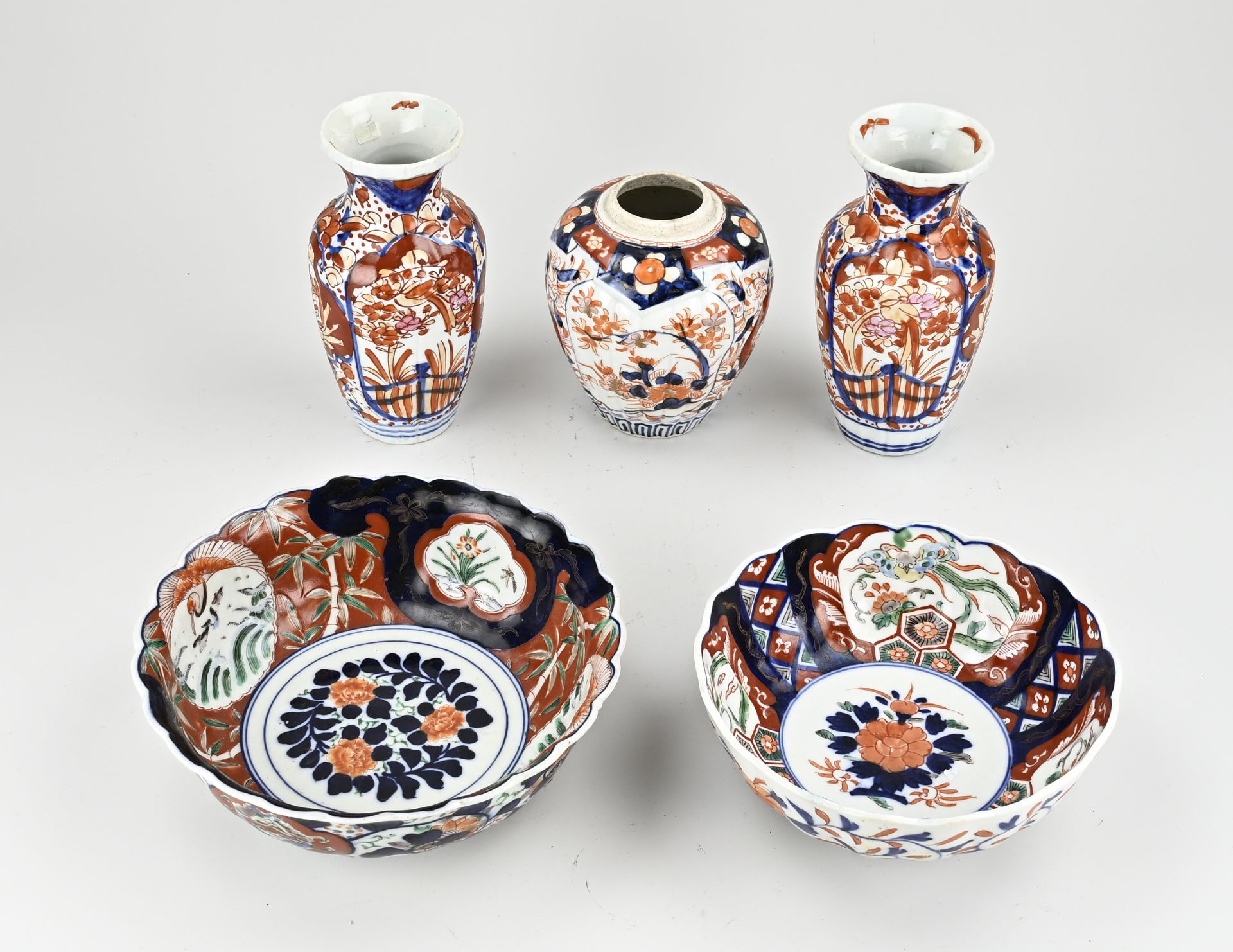 Lot of antique Japanese imari porcelain (5x)