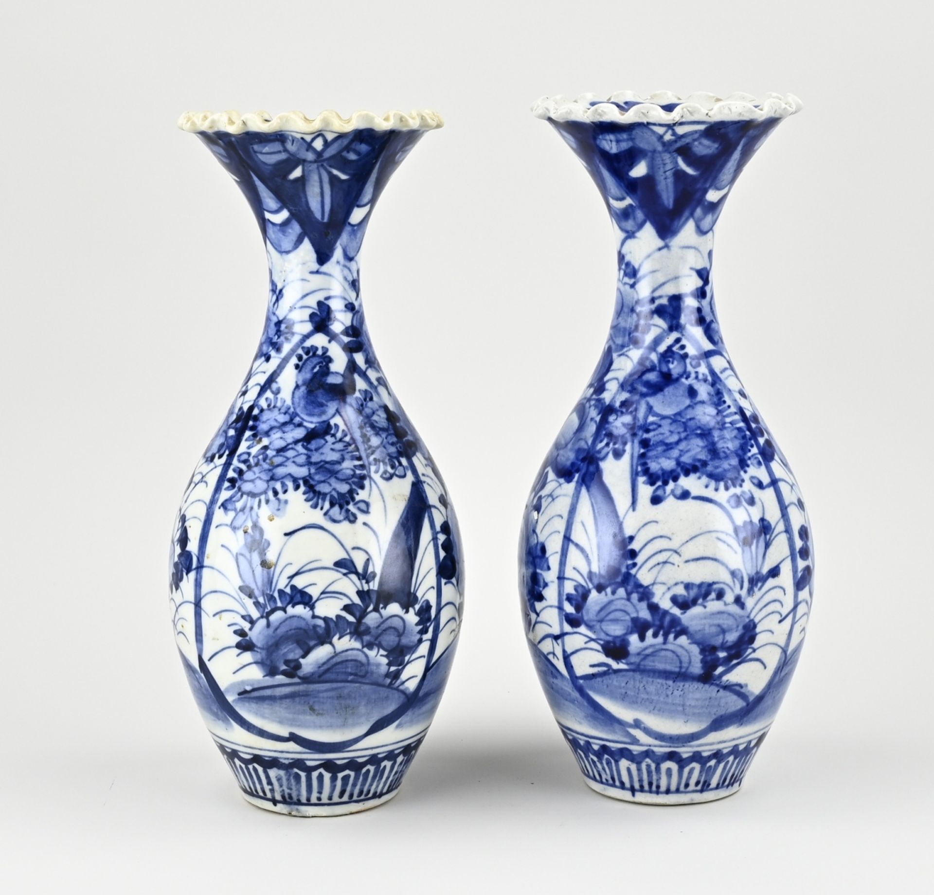Two Japanese Imari collar vases, H 29 cm.
