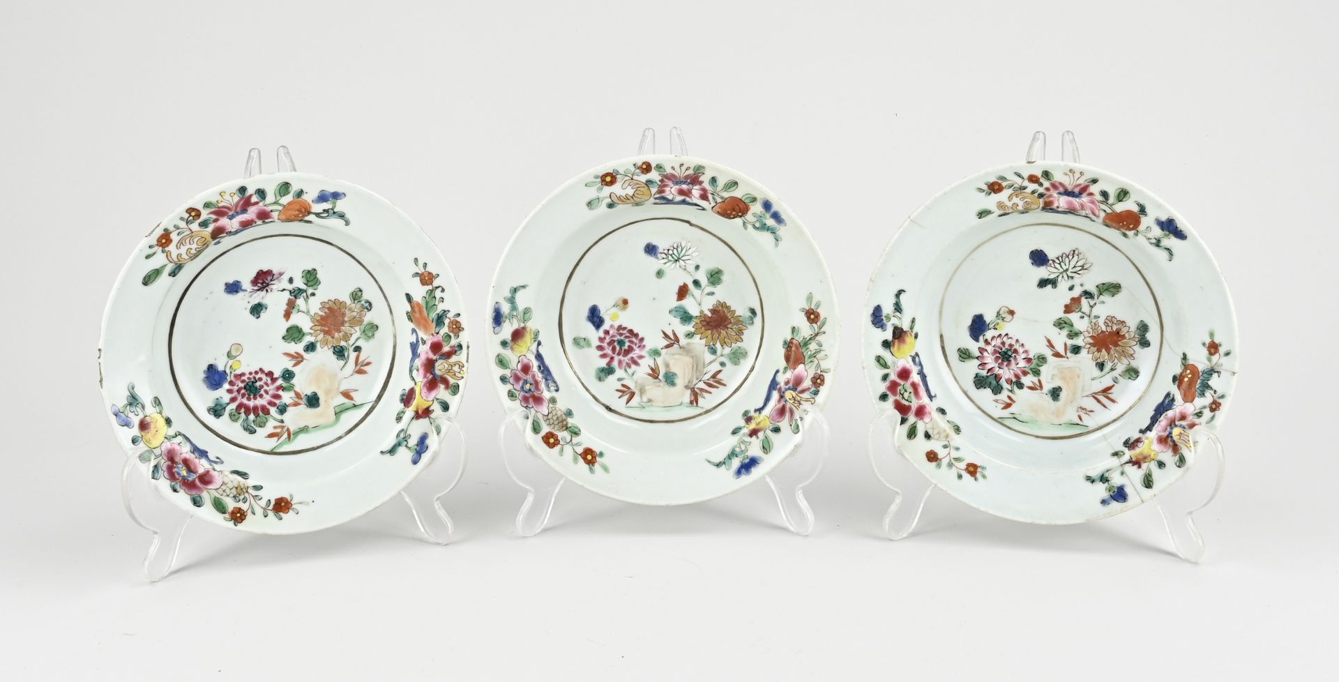 Lot family rose plates