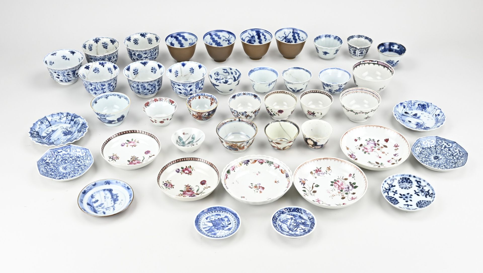 Lot of Chinese cups and saucers