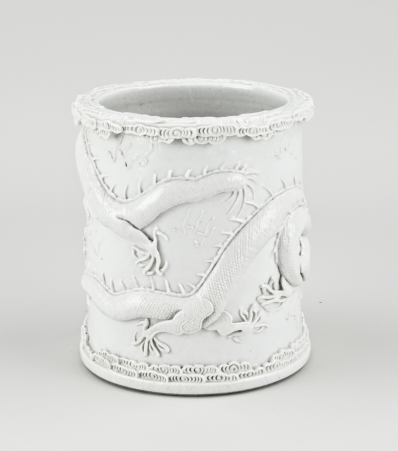 Chinese blanc de chine dragon vase, H 13.8 x Ø 12.2 cm. - Image 2 of 3