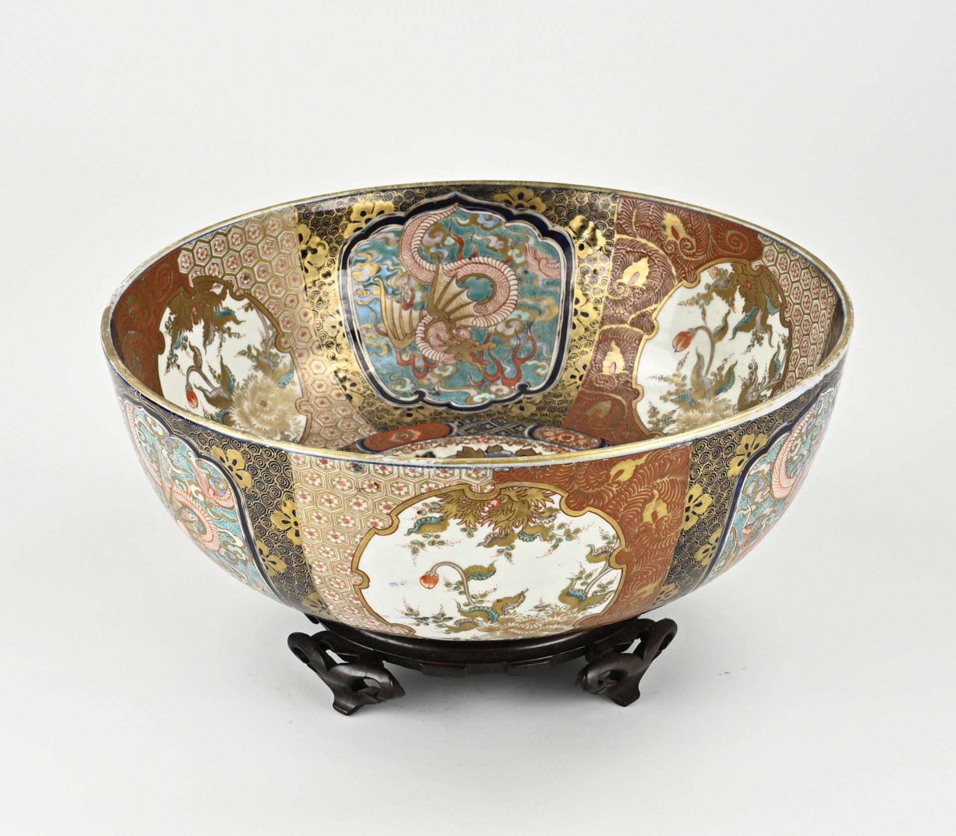 Japanese Imari bowl Ø 38 cm.