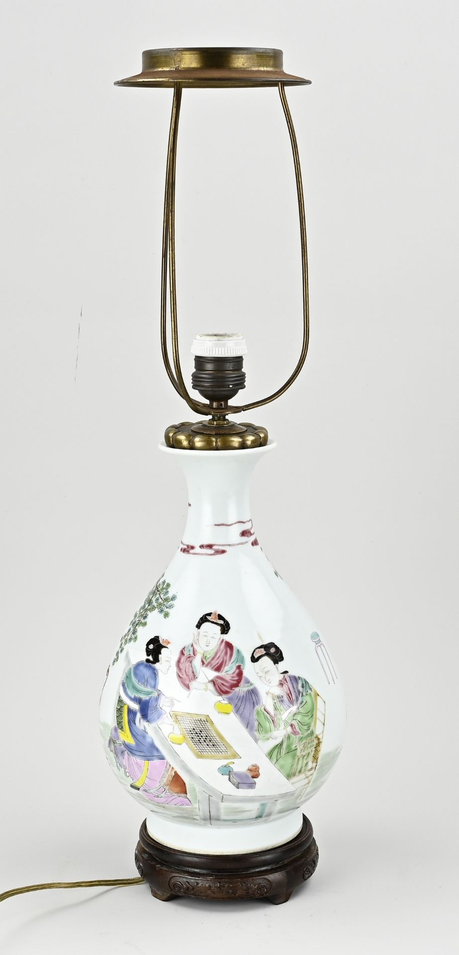 Chinese family rose lamp, H 58 cm.