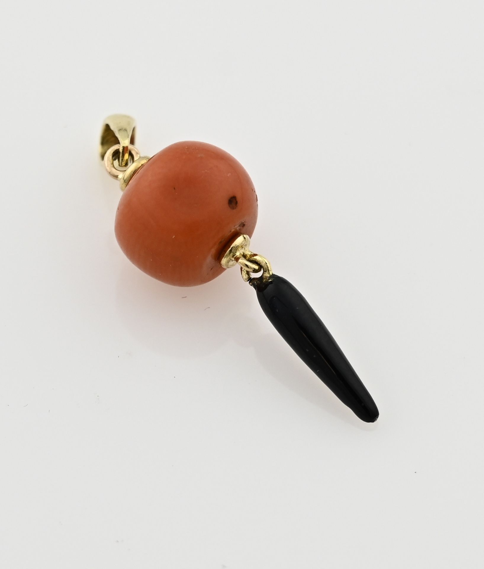 Gold pendant with red coral and enamel