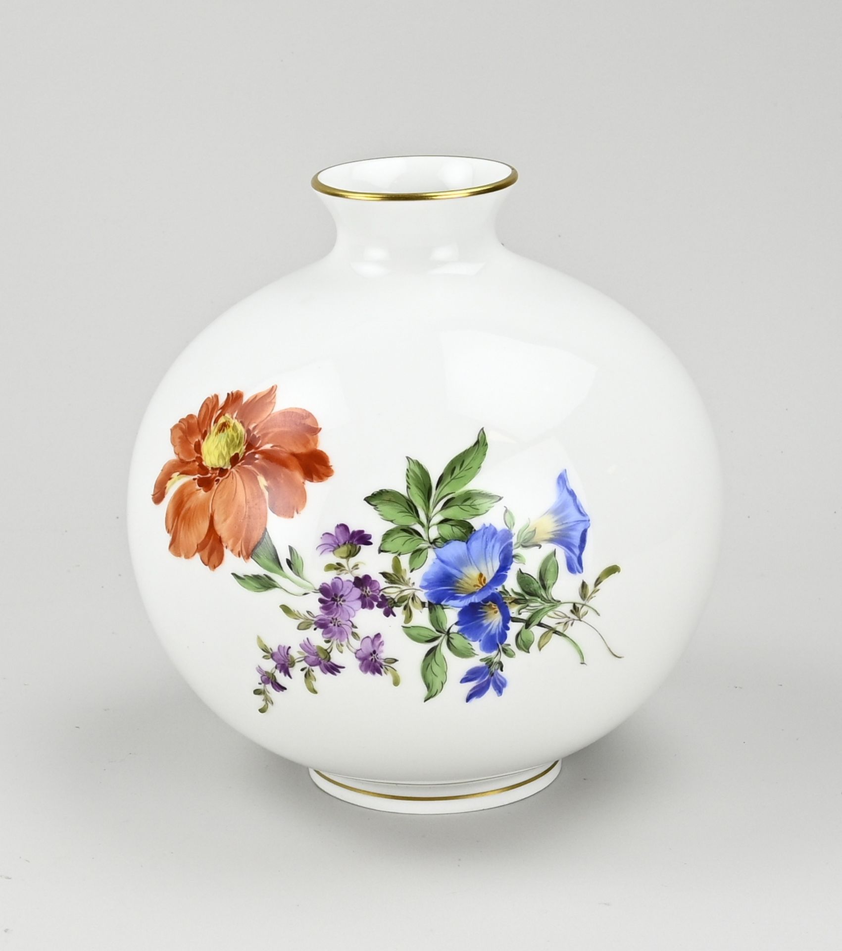 Meissen vase, H 17 x Ø 15 cm.