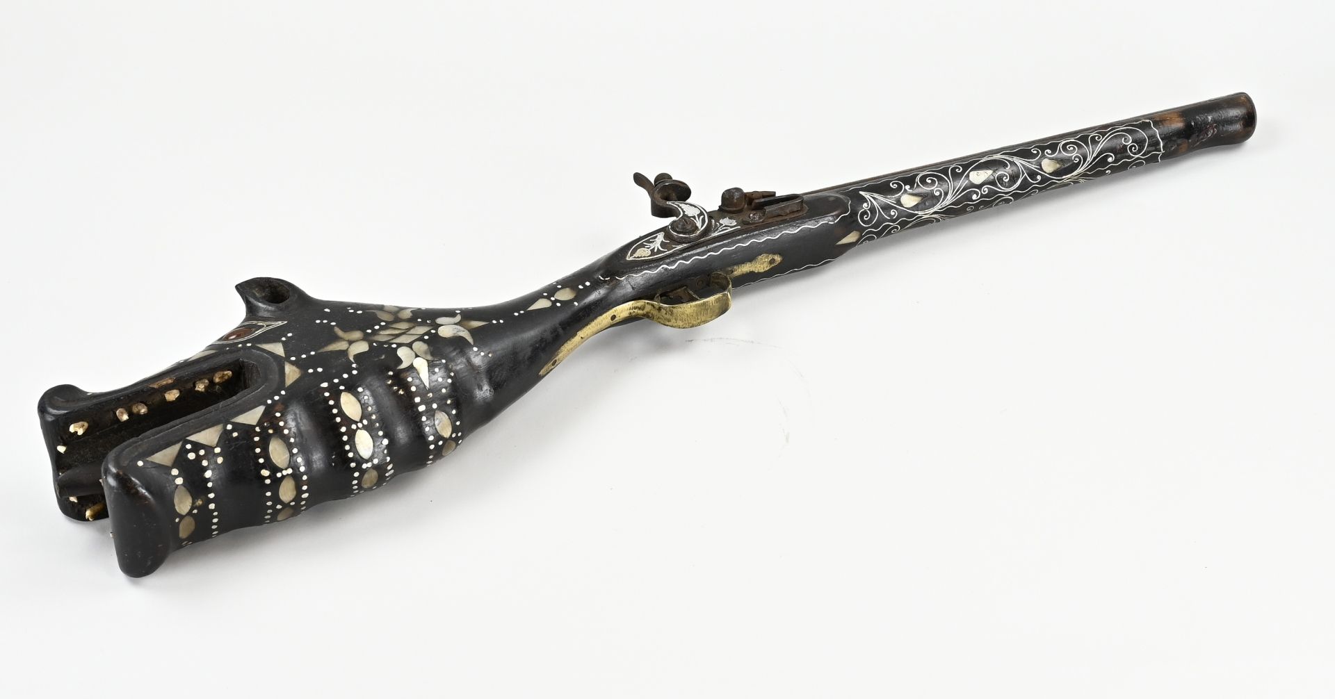 Oriental rifle, L 81 cm.