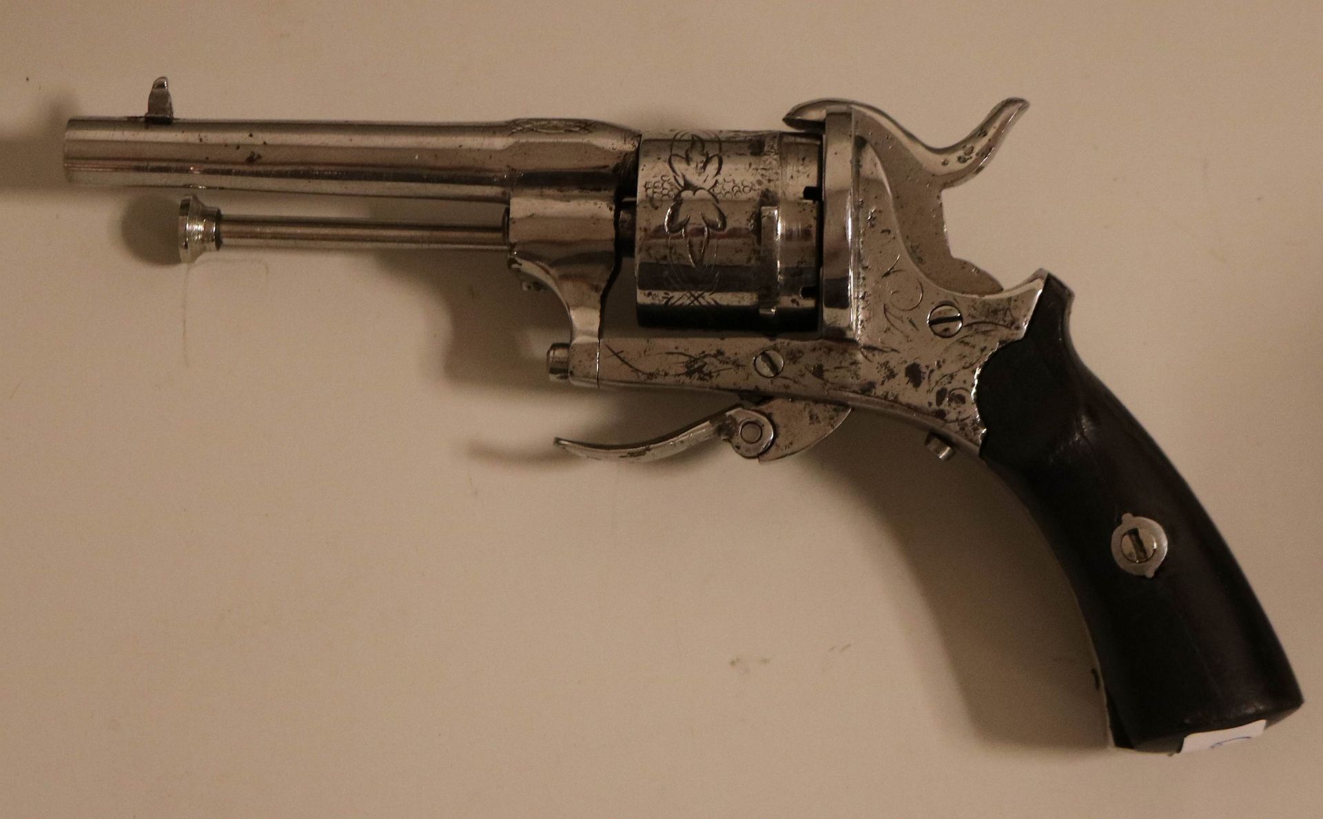 Revolver, L 17 cm. - Bild 2 aus 2