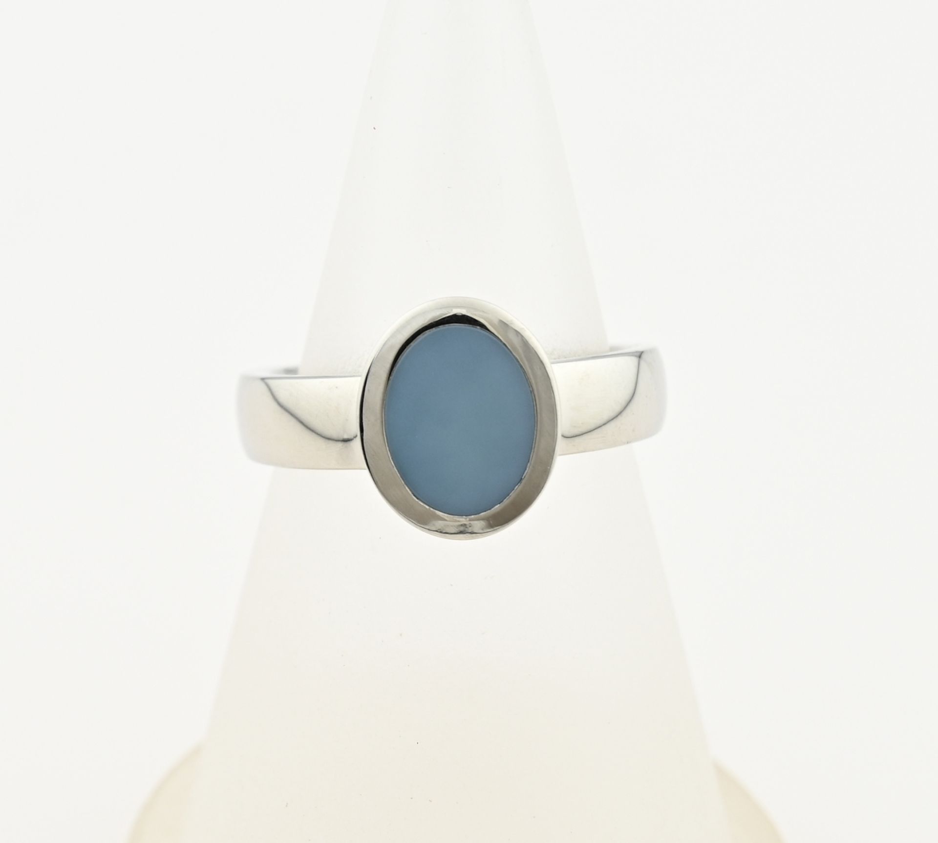 Platinum ring with blue layer stone