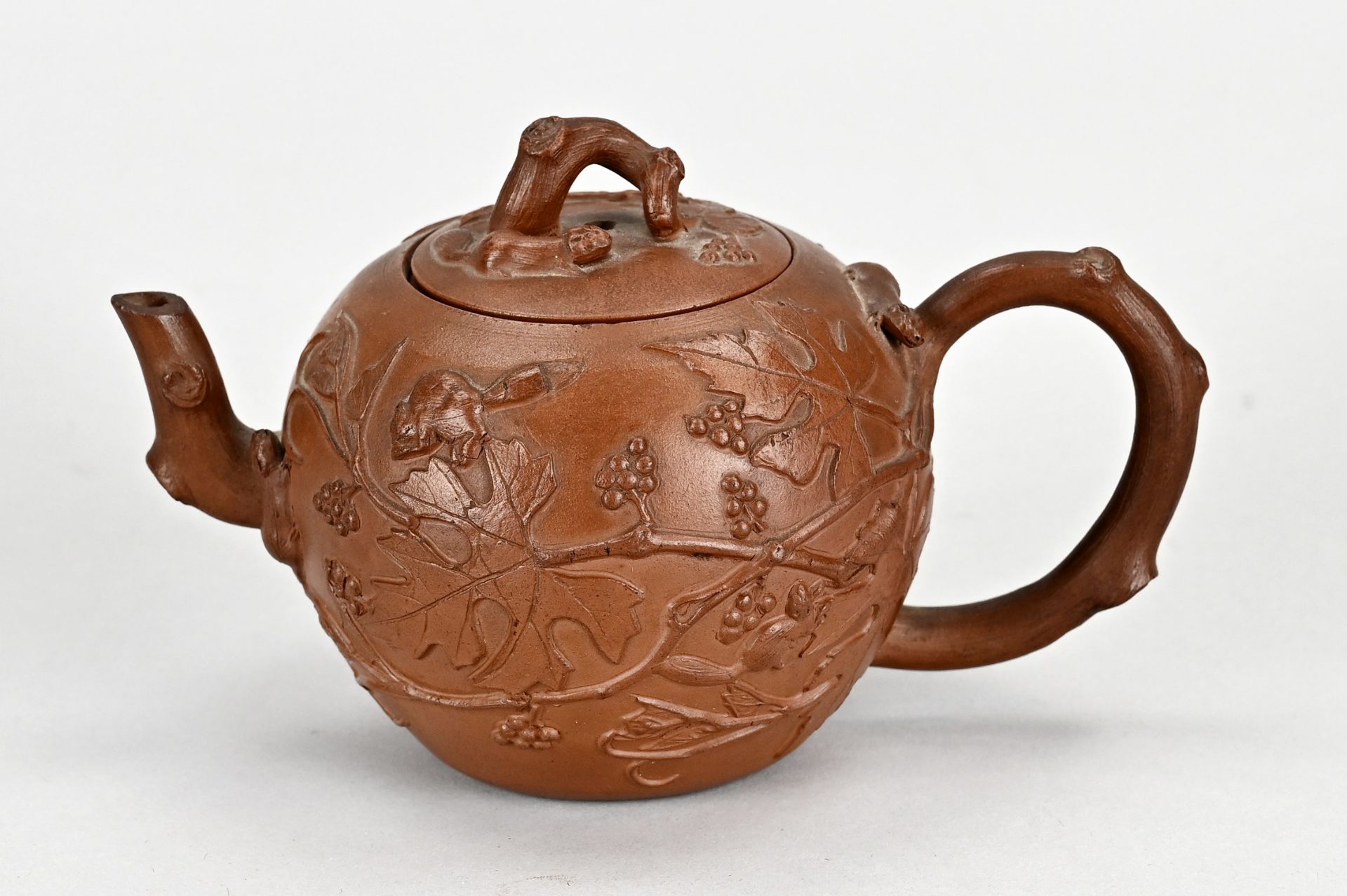Chinese teapot Ø 9.5 cm.