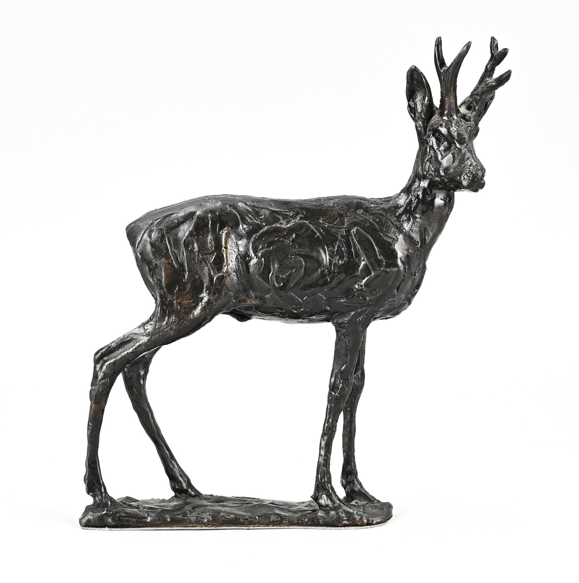 Bronze red deer, by Klaas Bos