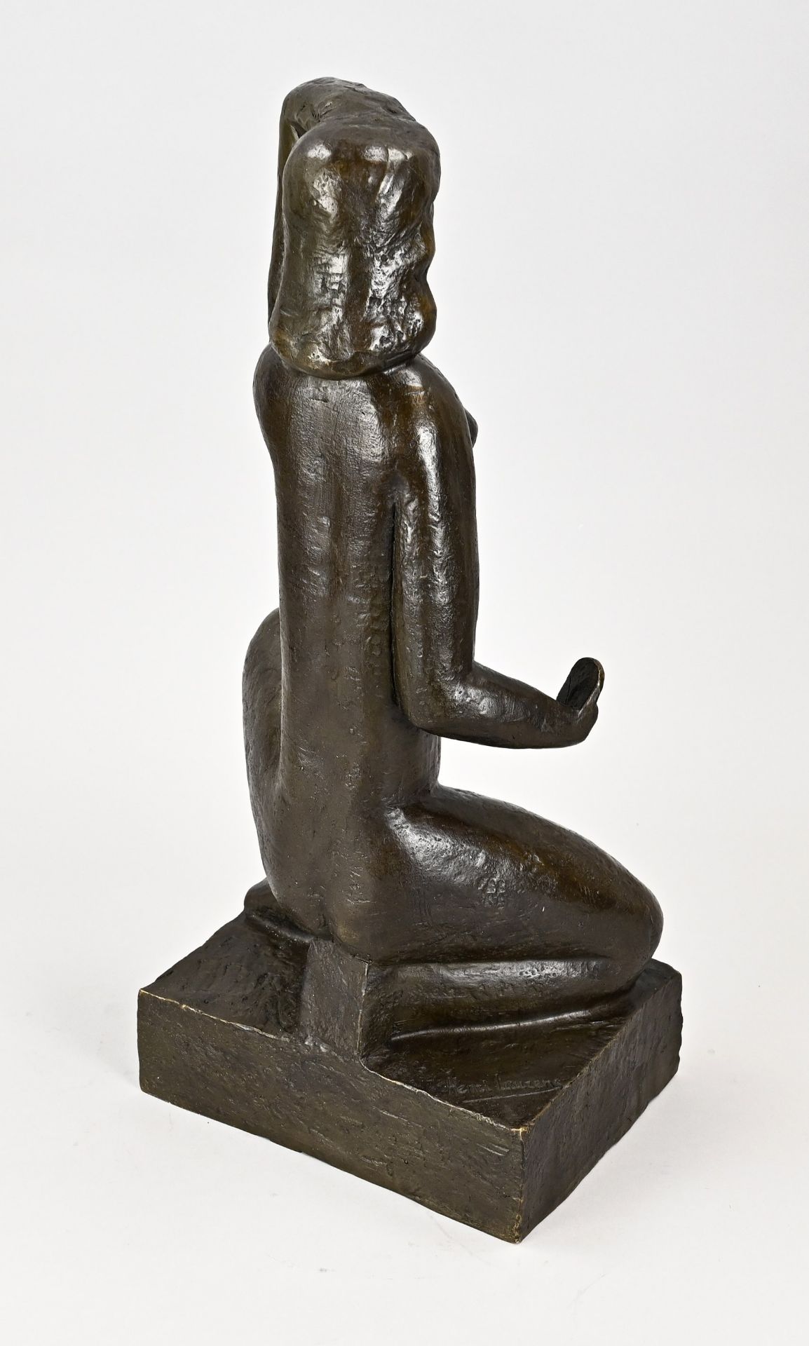 Bronze figure, Female nude - Image 2 of 2