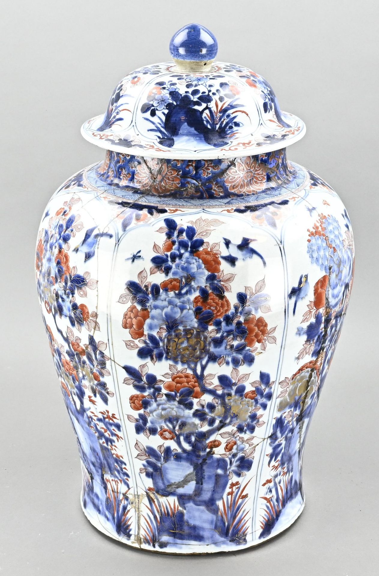 Chinese lidded vase, H 66 cm.