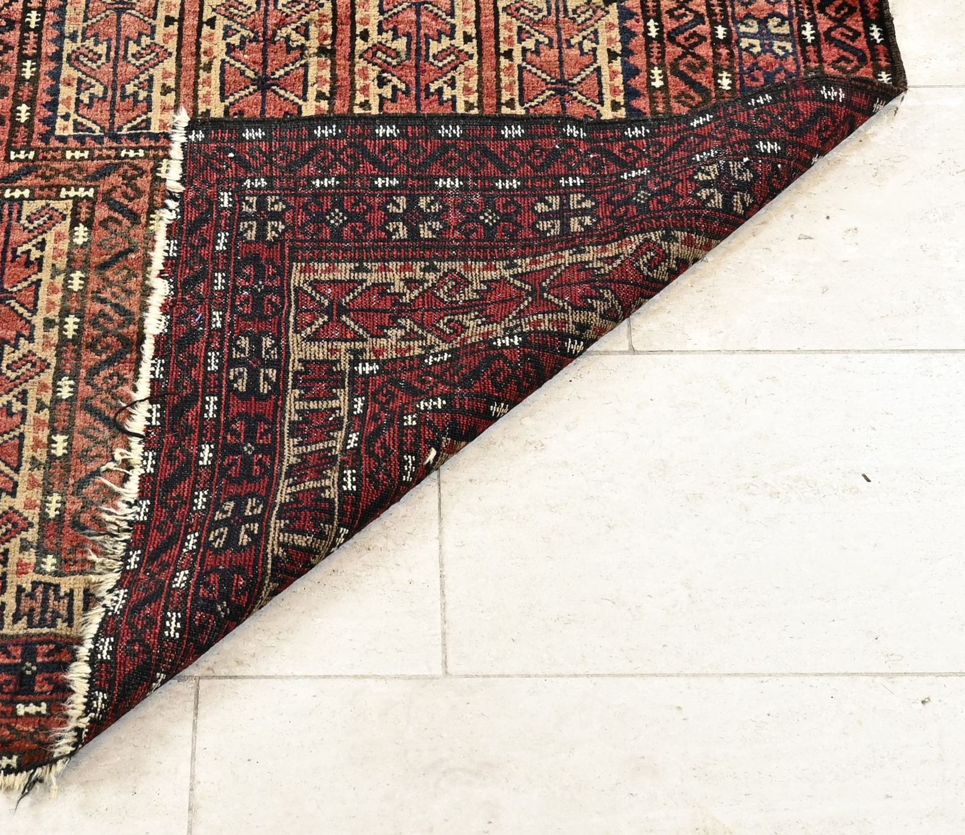Persian prayer rug, 162 x 104 cm. - Image 2 of 2