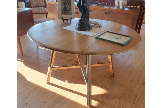 Ercol Oval Drop Leaf Dining Table, Product Number 377. Extends to 48 inches x 44 inches. - Image 1 of 7