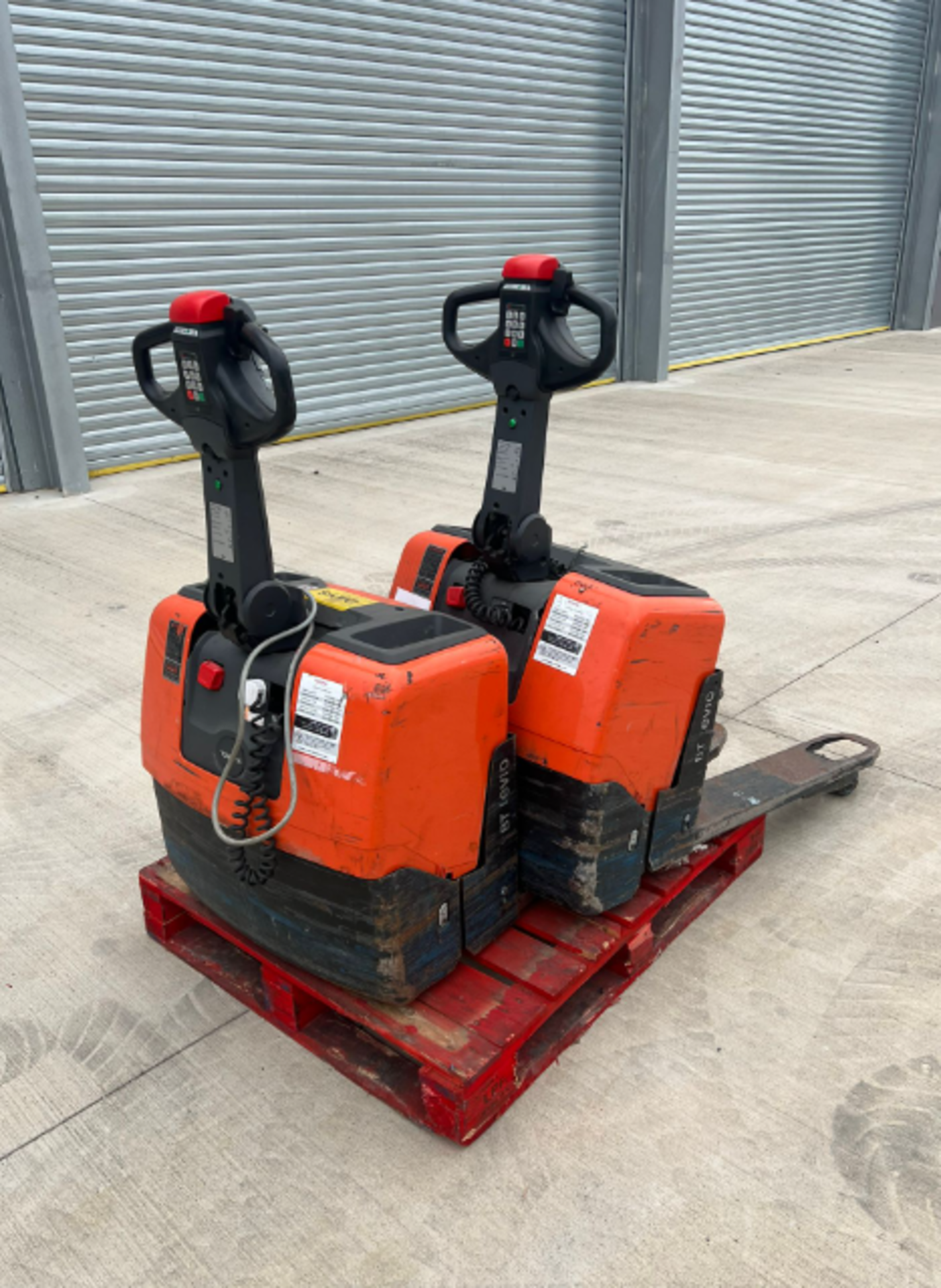 2 X ELECTRIC PALLET TRUCK - Image 2 of 4