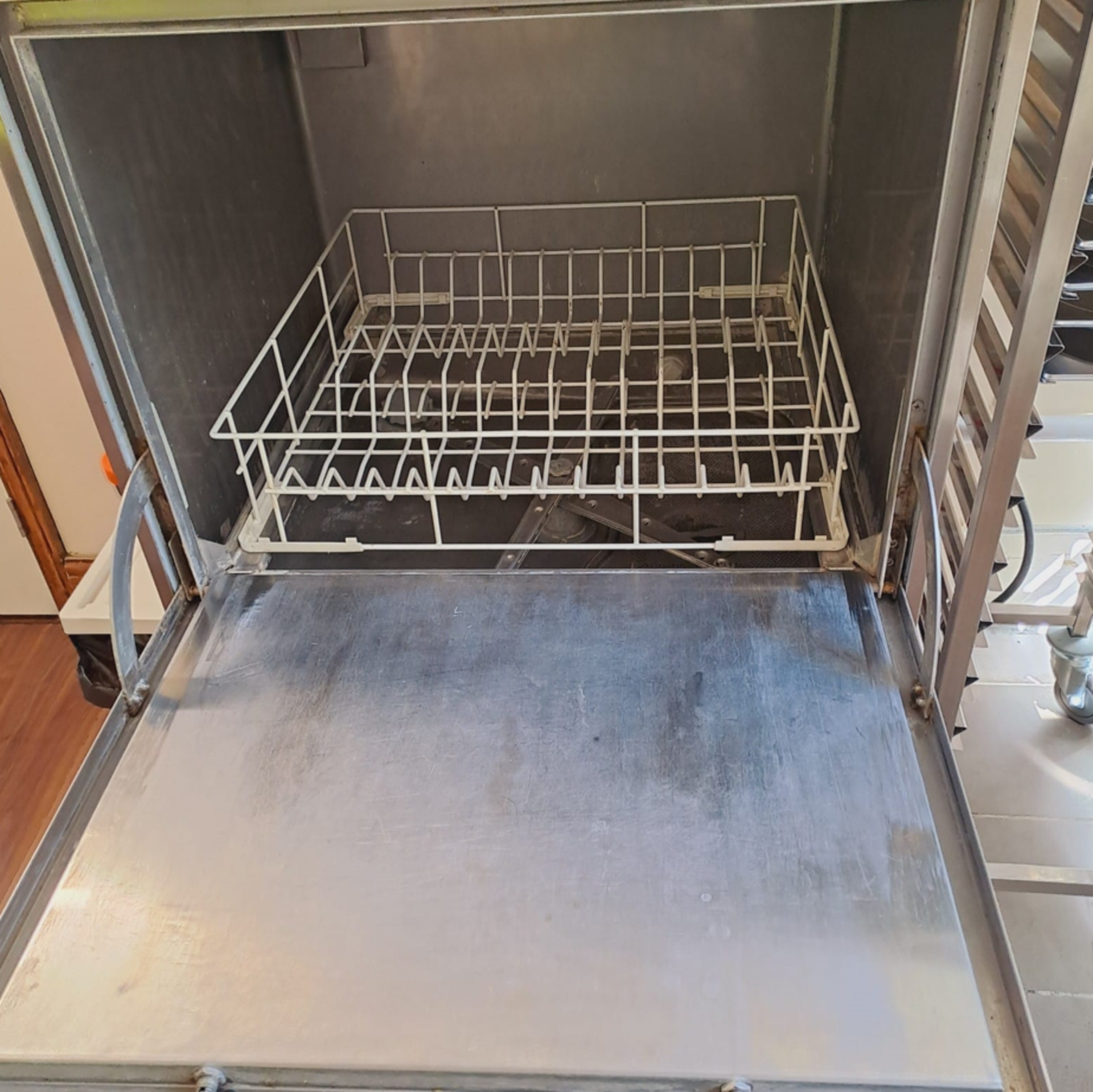 POT AND UTENSIL WASHER - Image 5 of 5