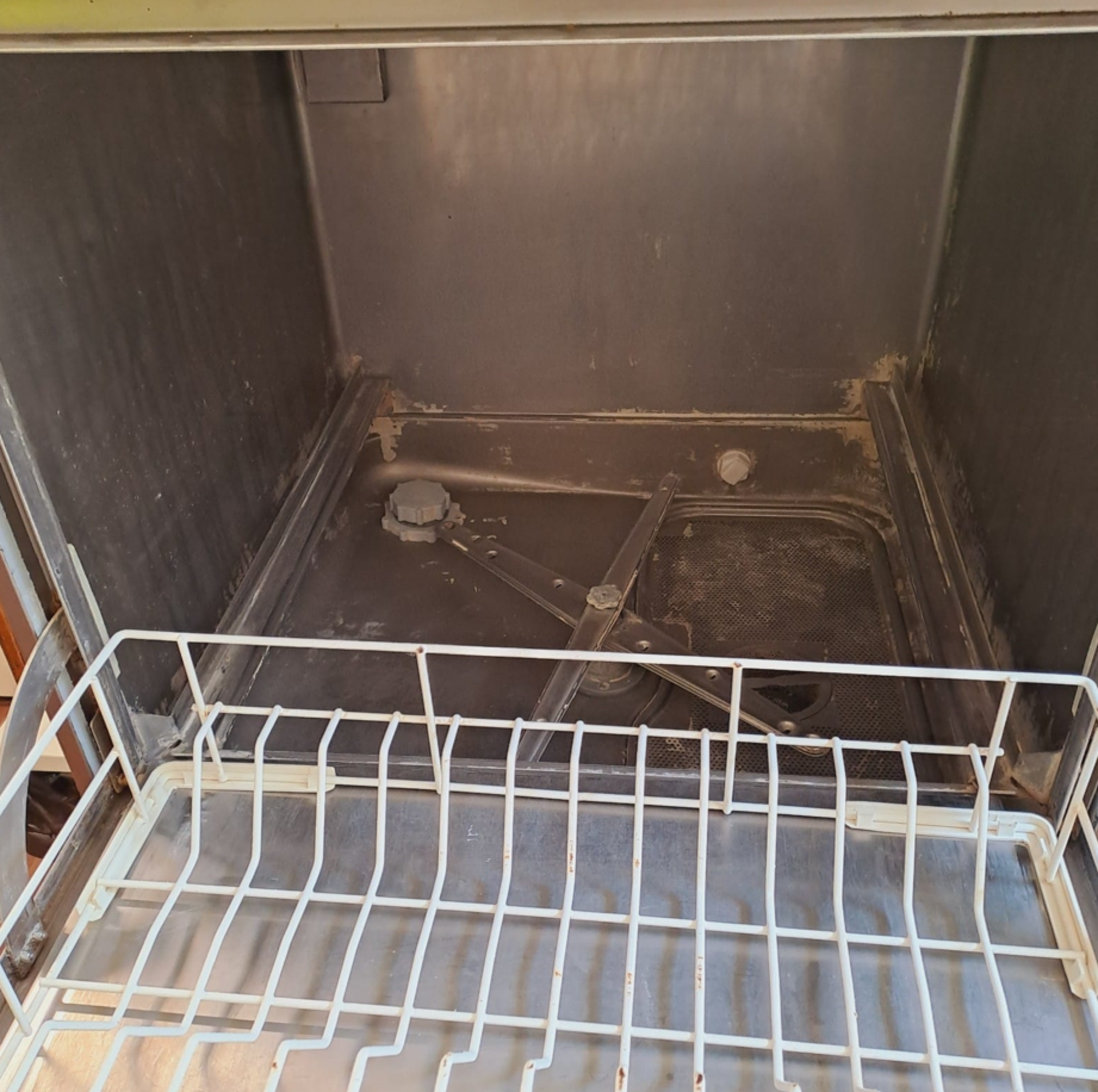 POT AND UTENSIL WASHER - Image 2 of 5