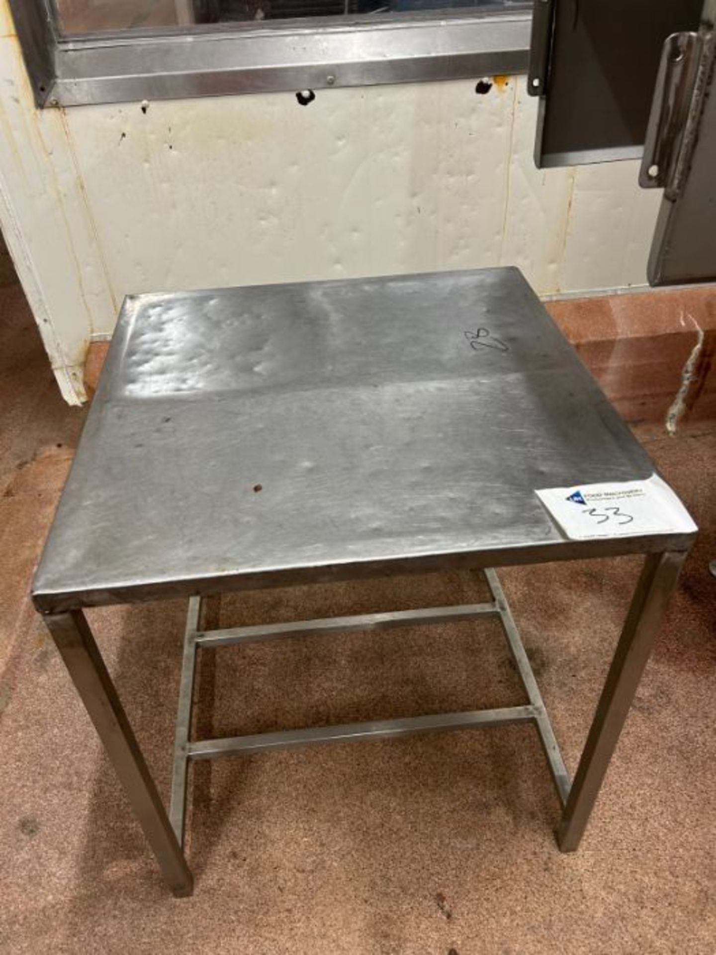 STAINLESS STEEL TABLE