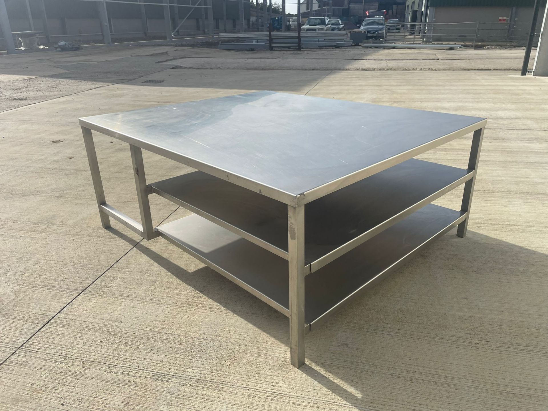 STAINLESS STEEL TABLE