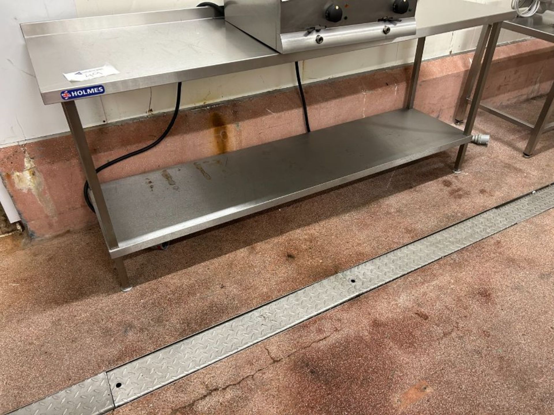 STAINLESS STEEL TABLE