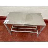 STAINLESS STEEL TABLE