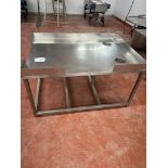 STAINLESS STEEL TABLE