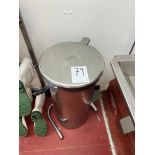 STAINLESS STEEL BIN