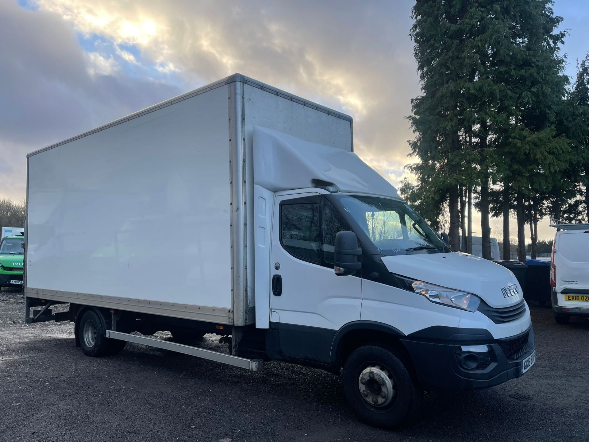 2018 IVECO DAILY BOX VAN - Image 2 of 15