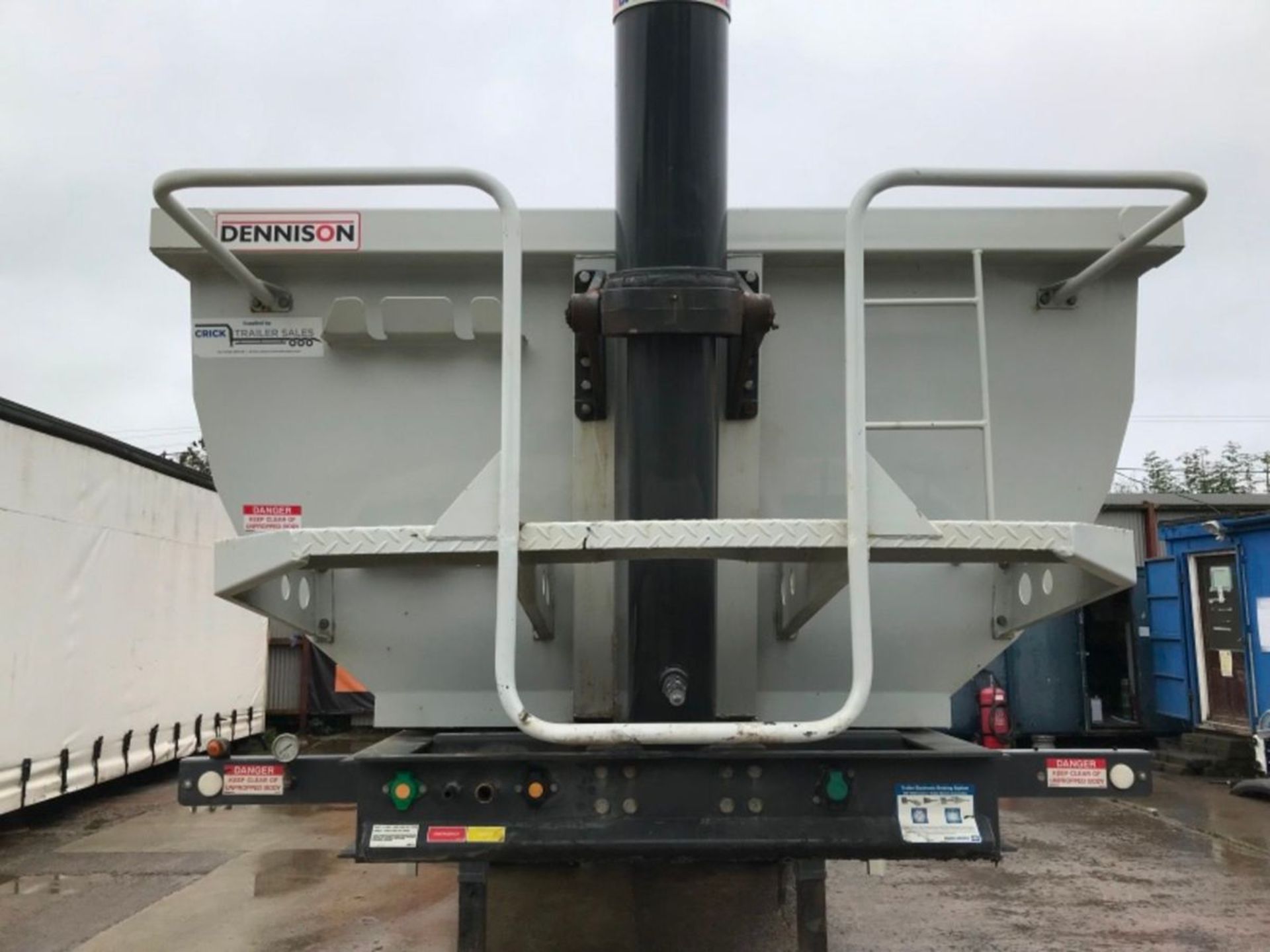 2019 DENNISON HALF PIPE TIPPING TRAILER - Image 7 of 18