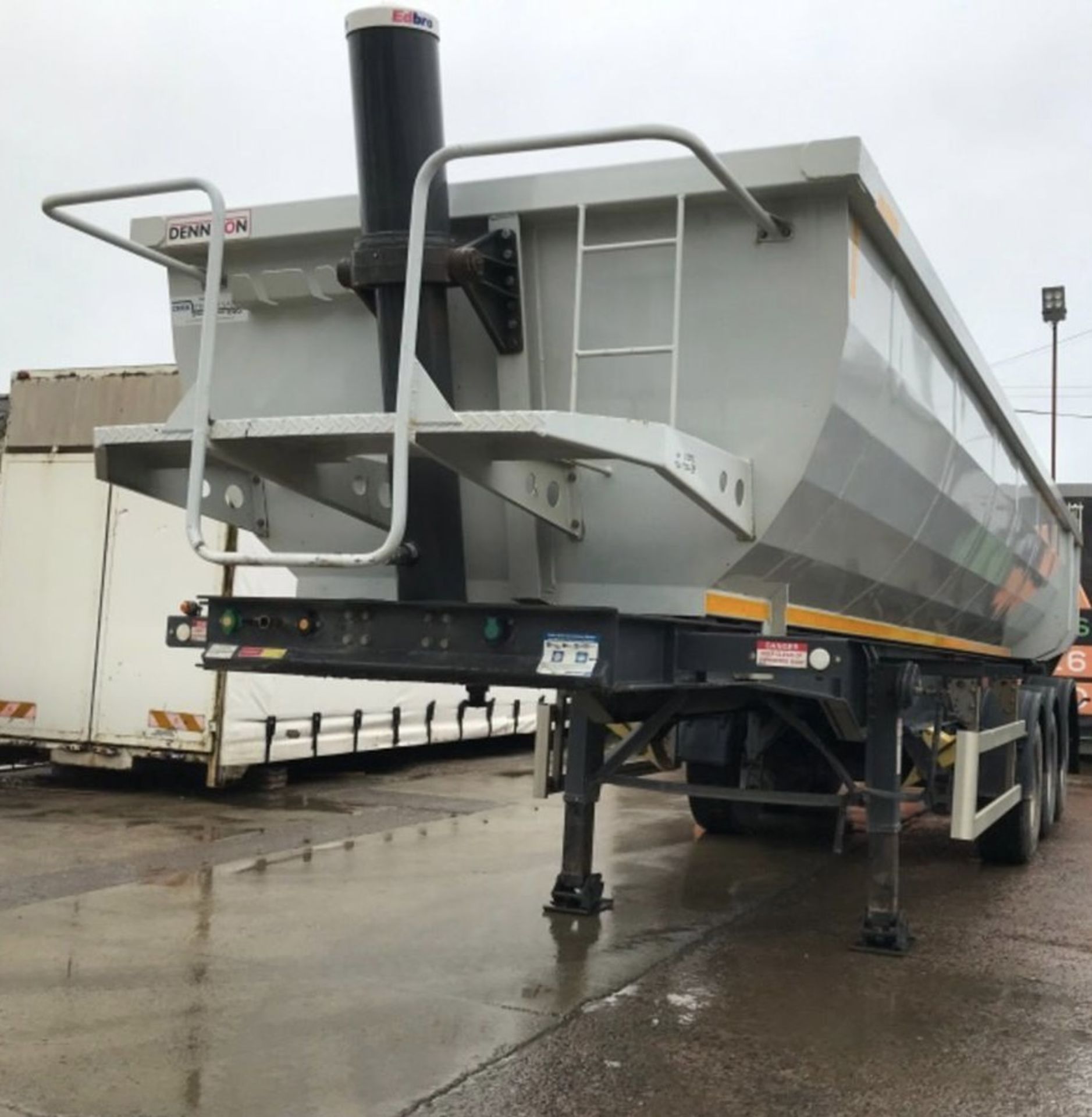 2019 DENNISON HALF PIPE TIPPING TRAILER - Image 3 of 18