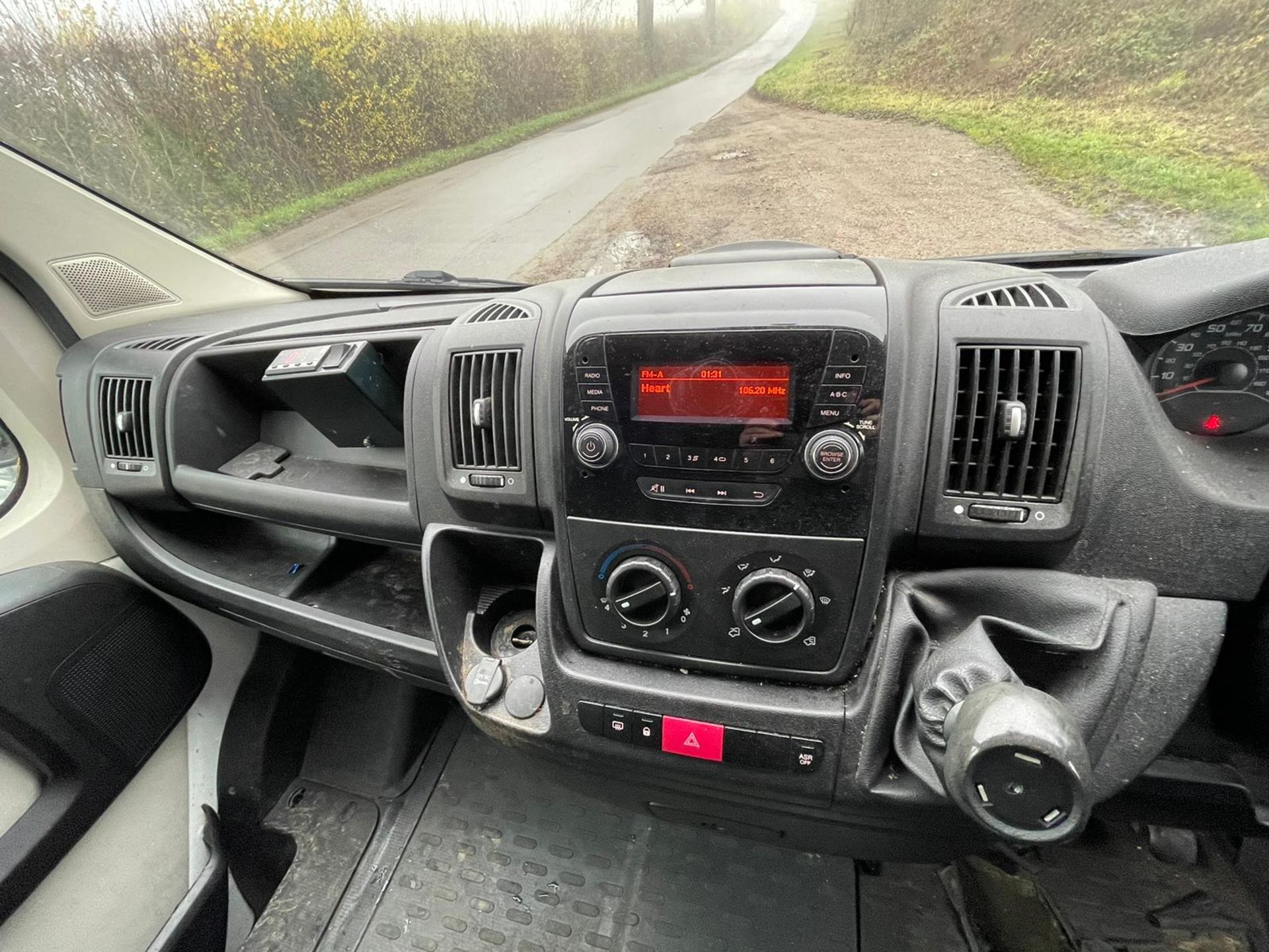 2015 CITROEN RELAY FRIDGE VAN - Image 15 of 16