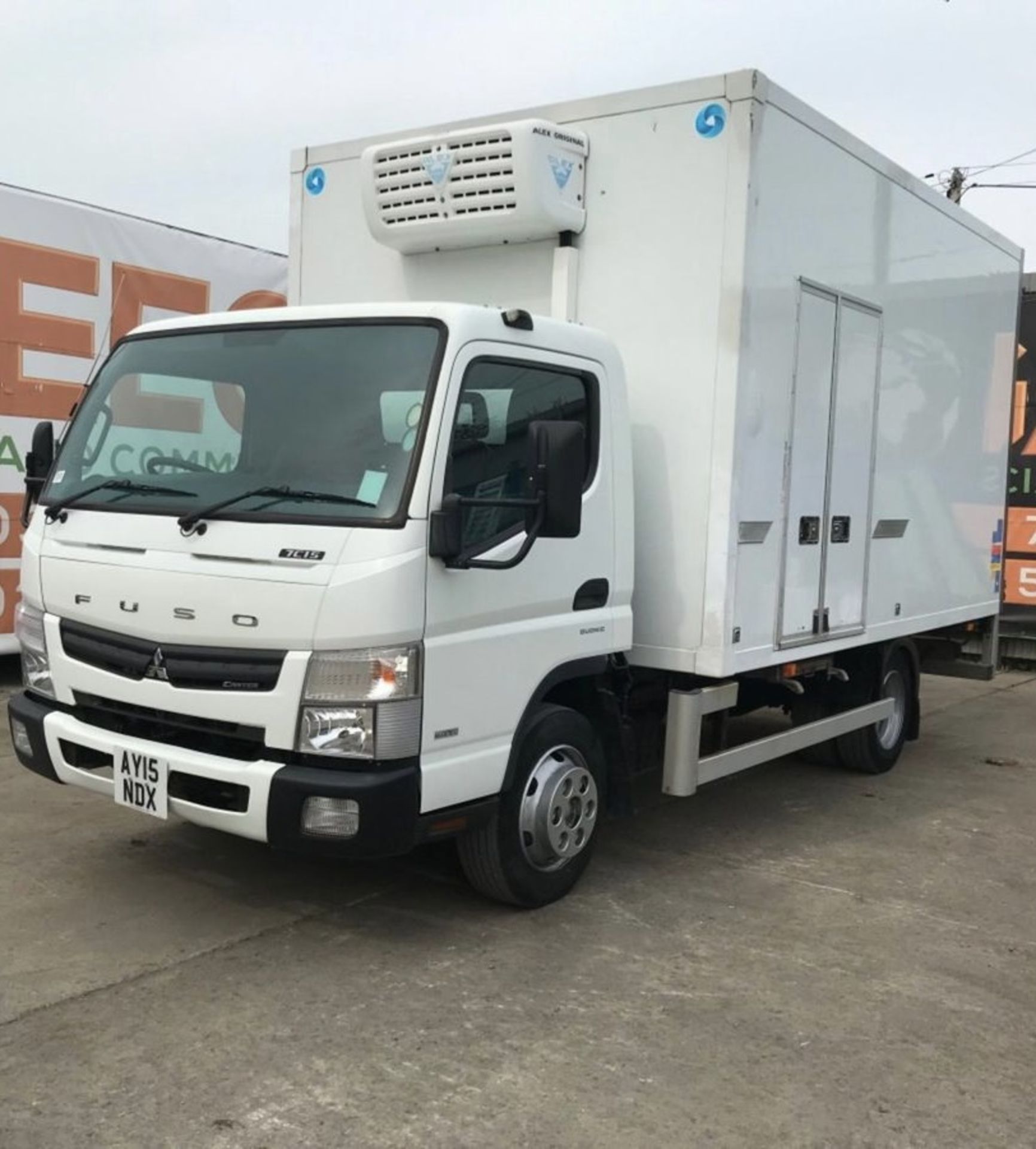 2015 MITSUBISHI CANTER/FUSO 7C15 REFRIDGERATED CHASSIS CAB - Image 4 of 14