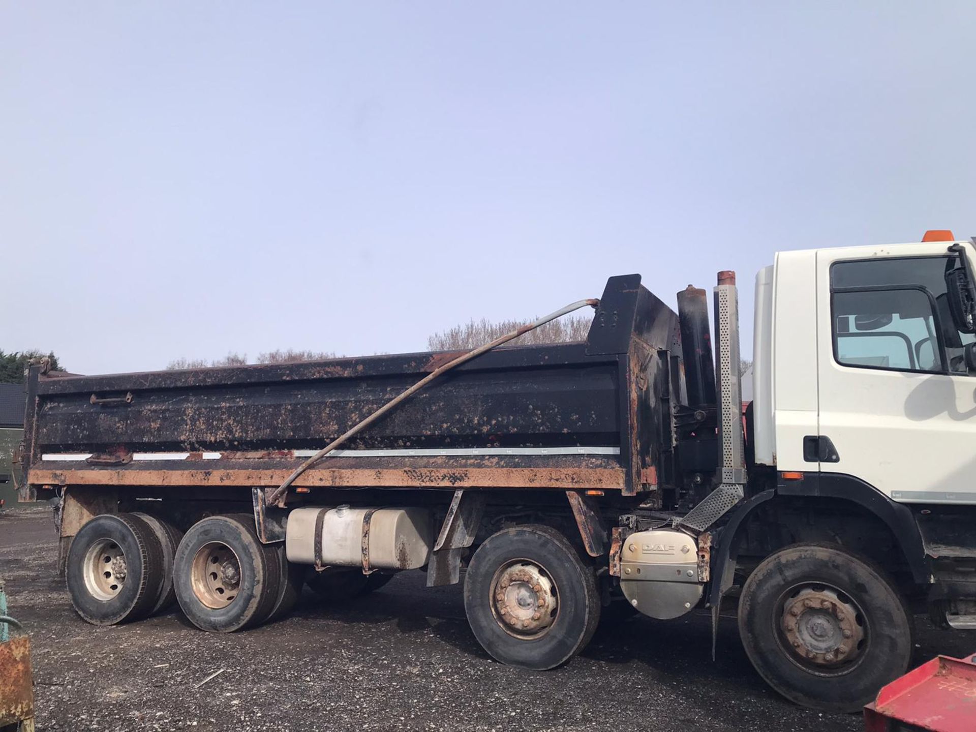 .2010 DAF 8X4 TIPPER