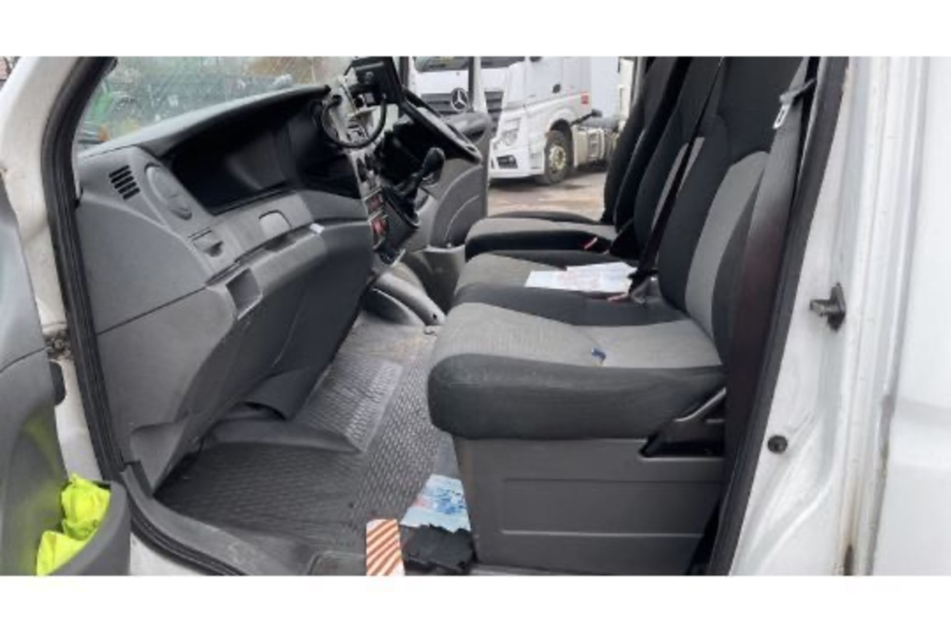 BX11 TLO. 2011 IVECO DAILY 50C14 BOX VAN. 4x2. DIESEL. MANUAL GEARBOX. E/WINDOWS & MIRROS. - Image 21 of 22