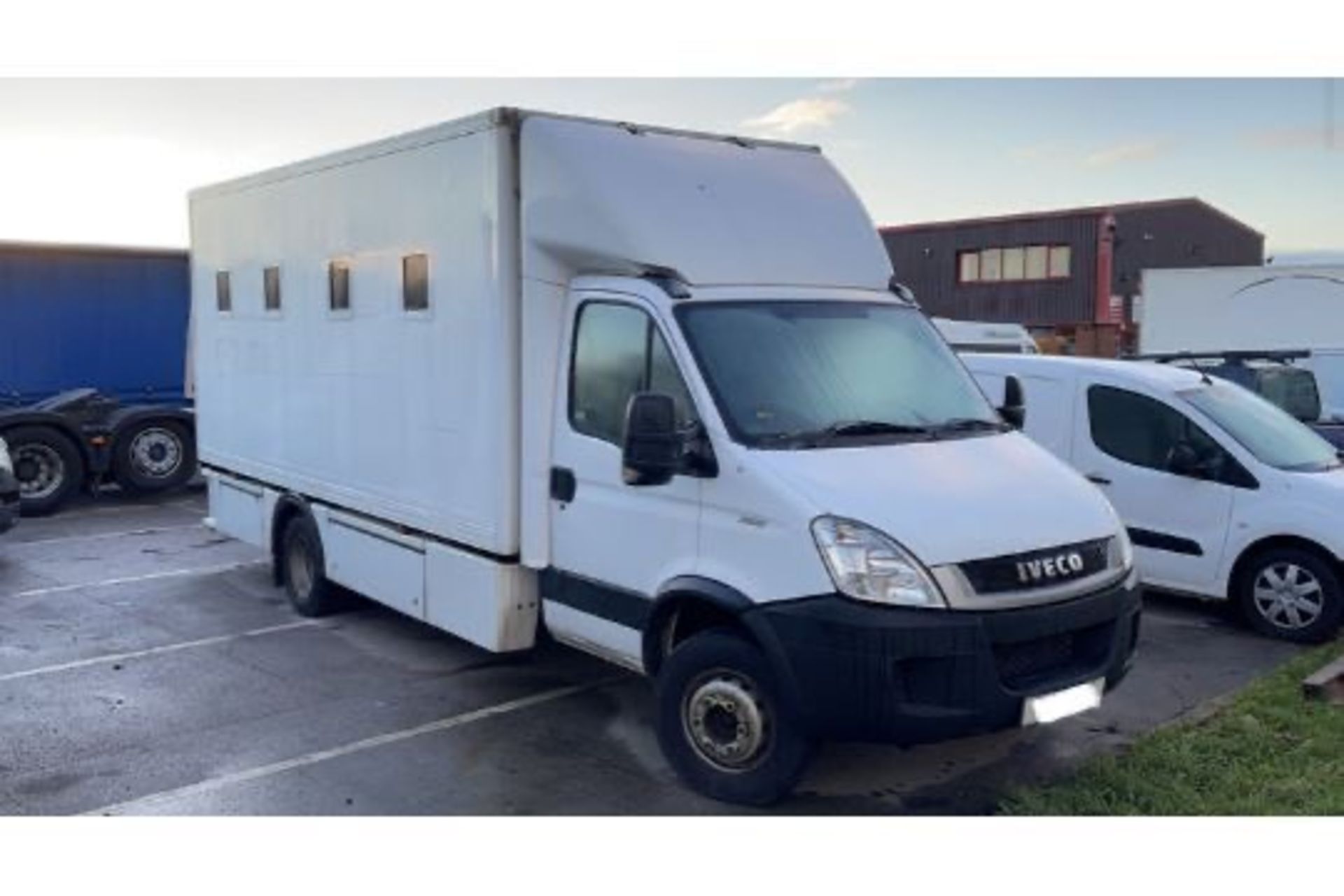 BX11 TCZ. 2011 IVECO DAILY 70C17. BOX VAN. 4X2. DIESEL MANUAL GEARBOX. REAR VIEW CAMERA 6 X SPEED