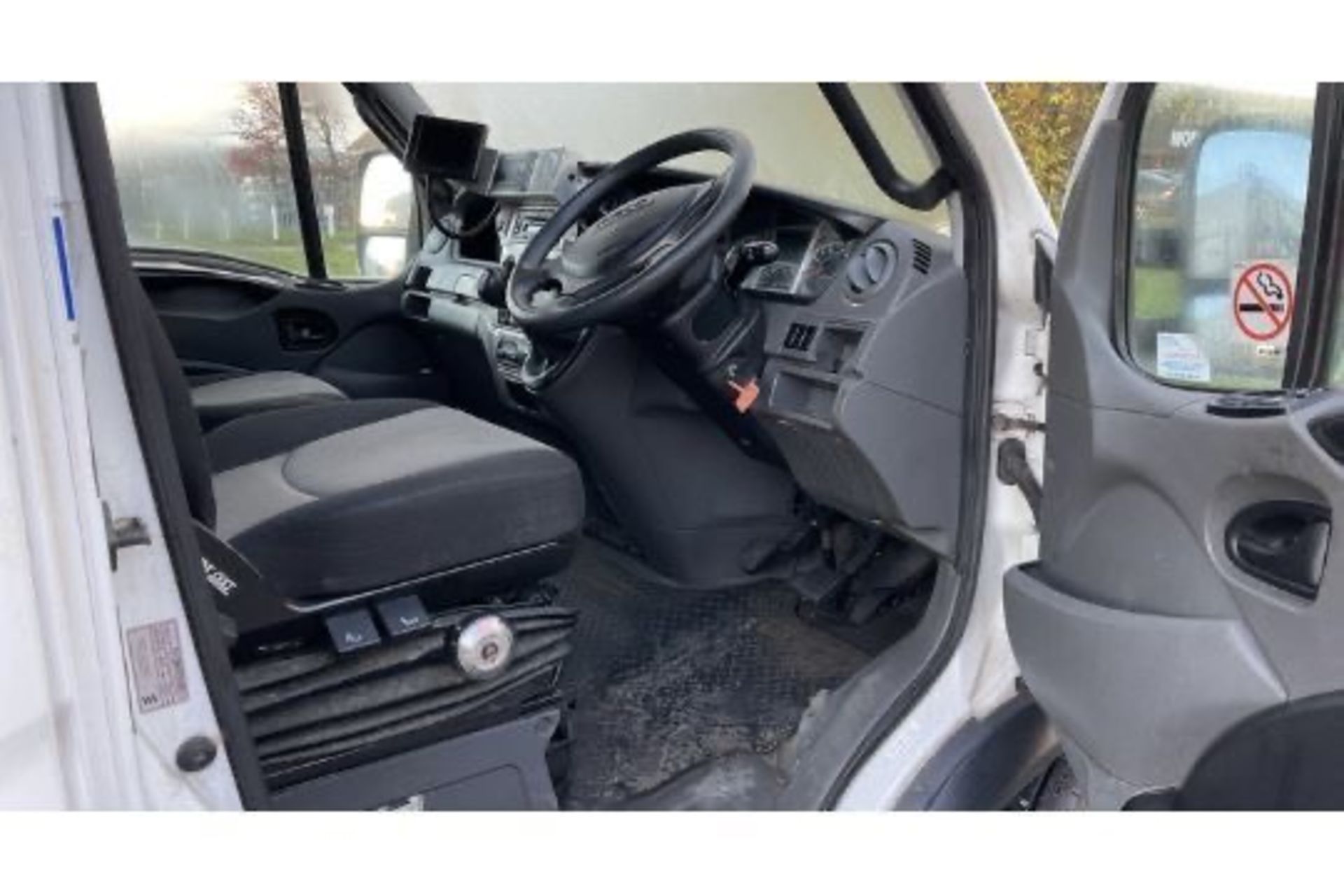 BX11 TCZ. 2011 IVECO DAILY 70C17. BOX VAN. 4X2. DIESEL MANUAL GEARBOX. REAR VIEW CAMERA 6 X SPEED - Image 11 of 24