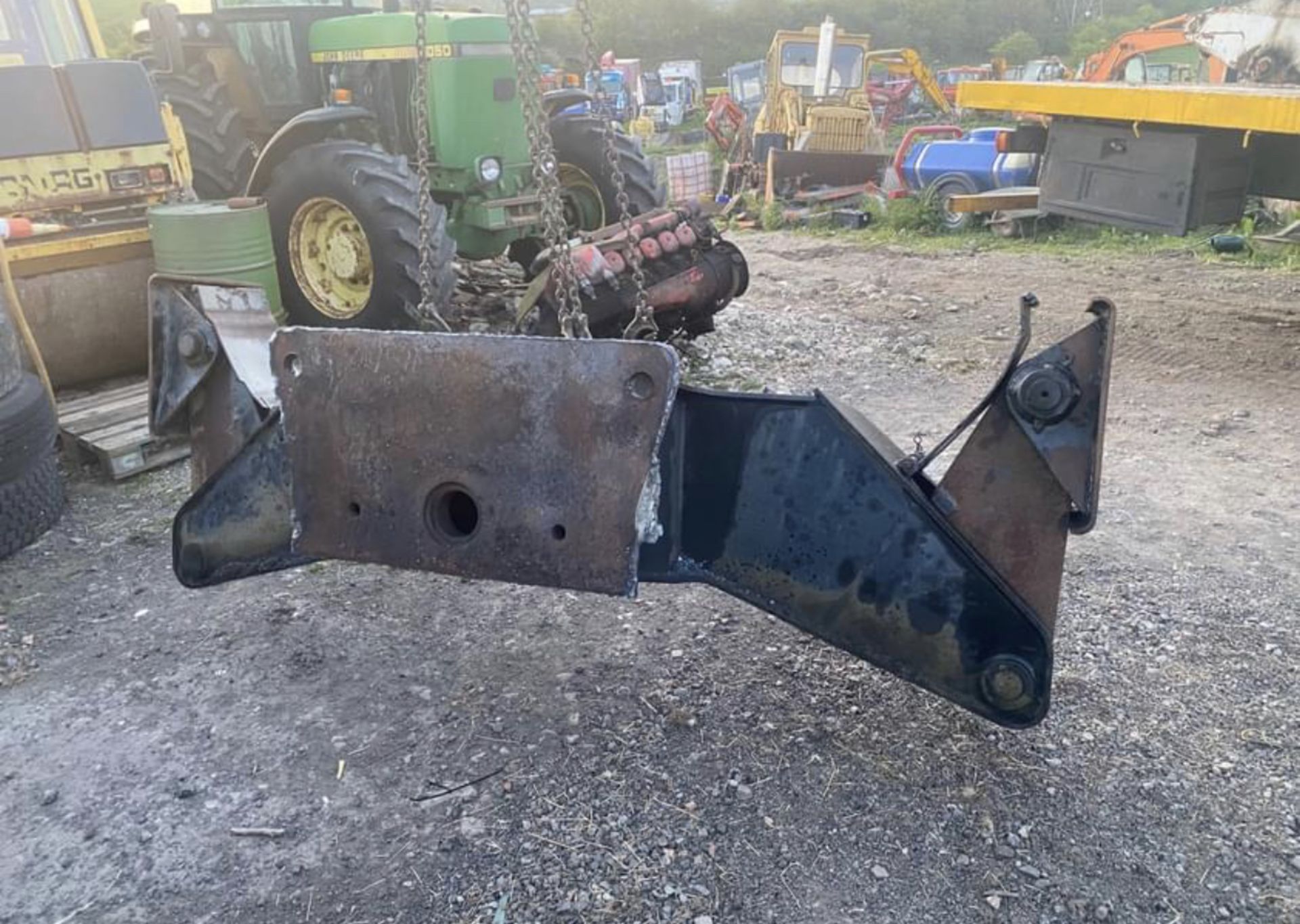 WHEELED EXCAVATOR JACK LEGS