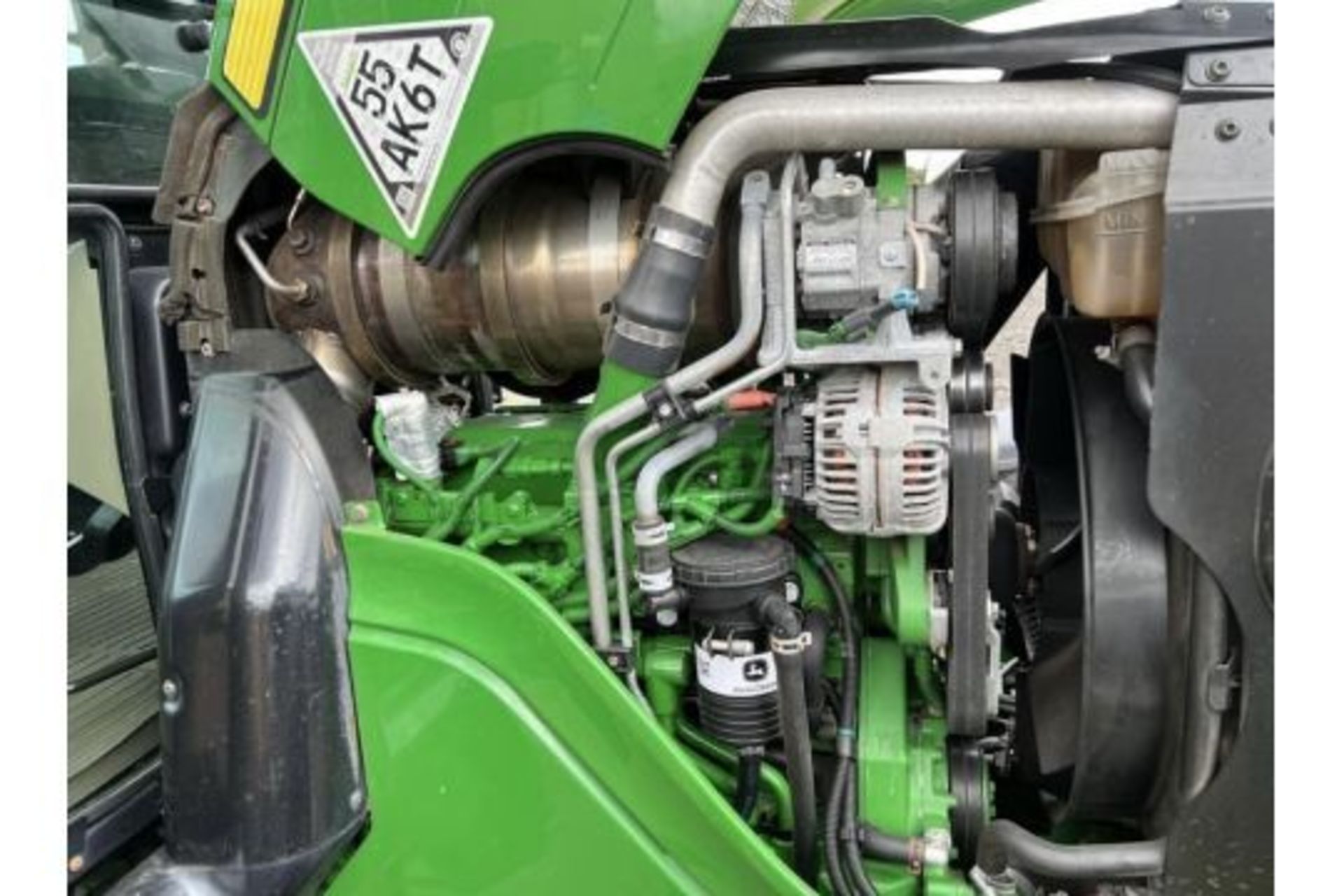 2015 JOHN DEERE TRACTOR - Image 12 of 21