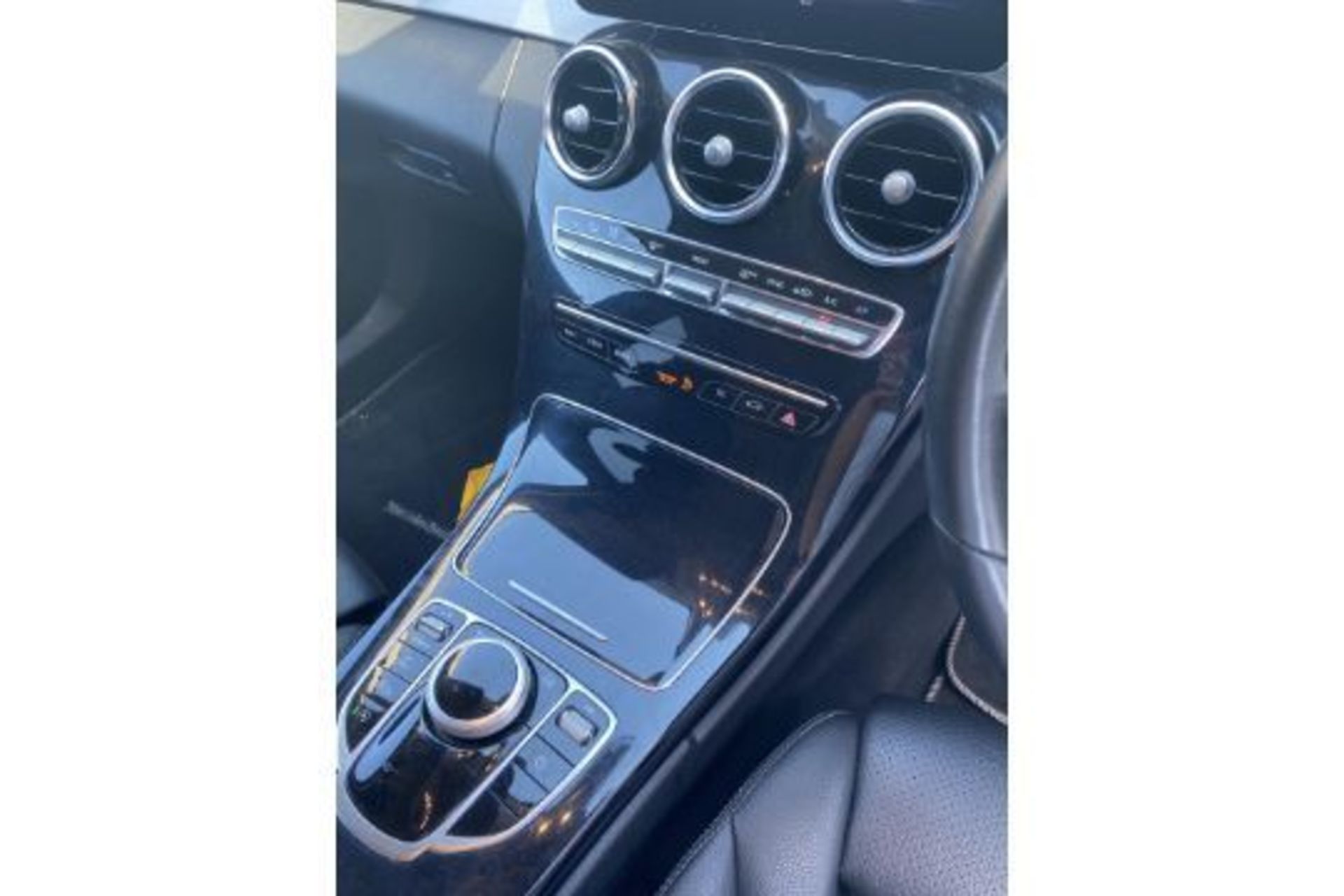 2019 MERCEDES C CLASS - Image 22 of 33